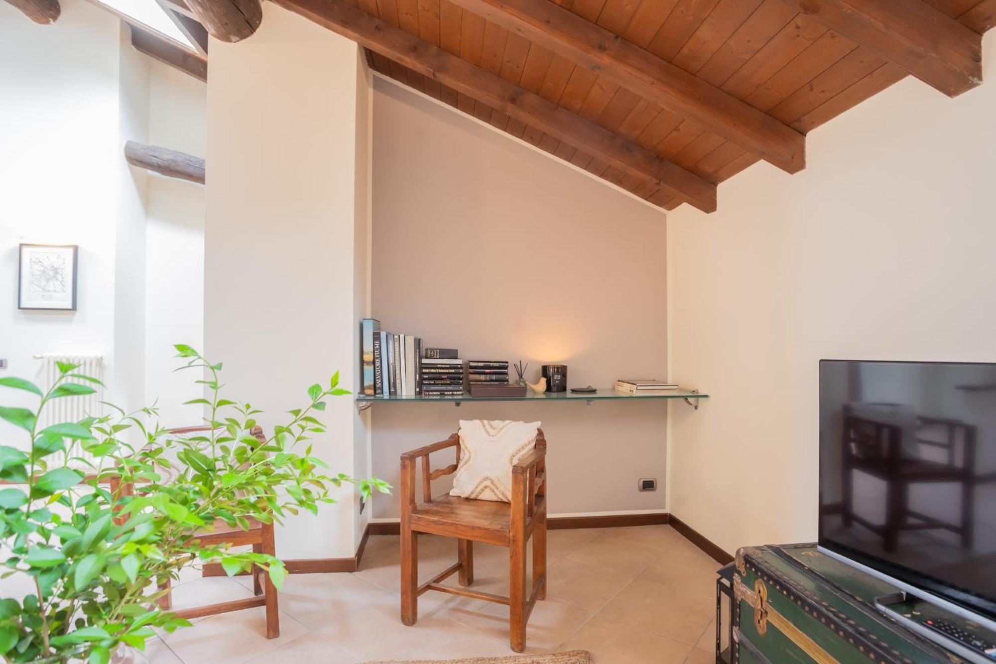 Plinio 10 By Rent * Como
