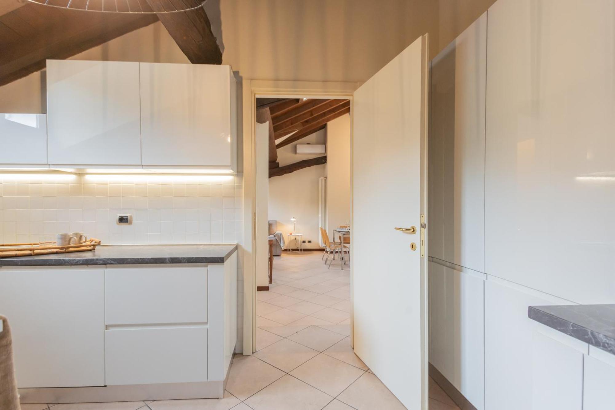 Plinio 10 By Rent Apartment