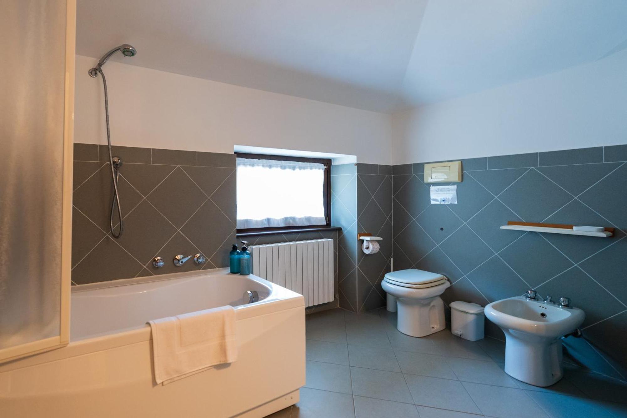 Apartment Stunning Apartment- Terrace And Swimming Pool Bellano