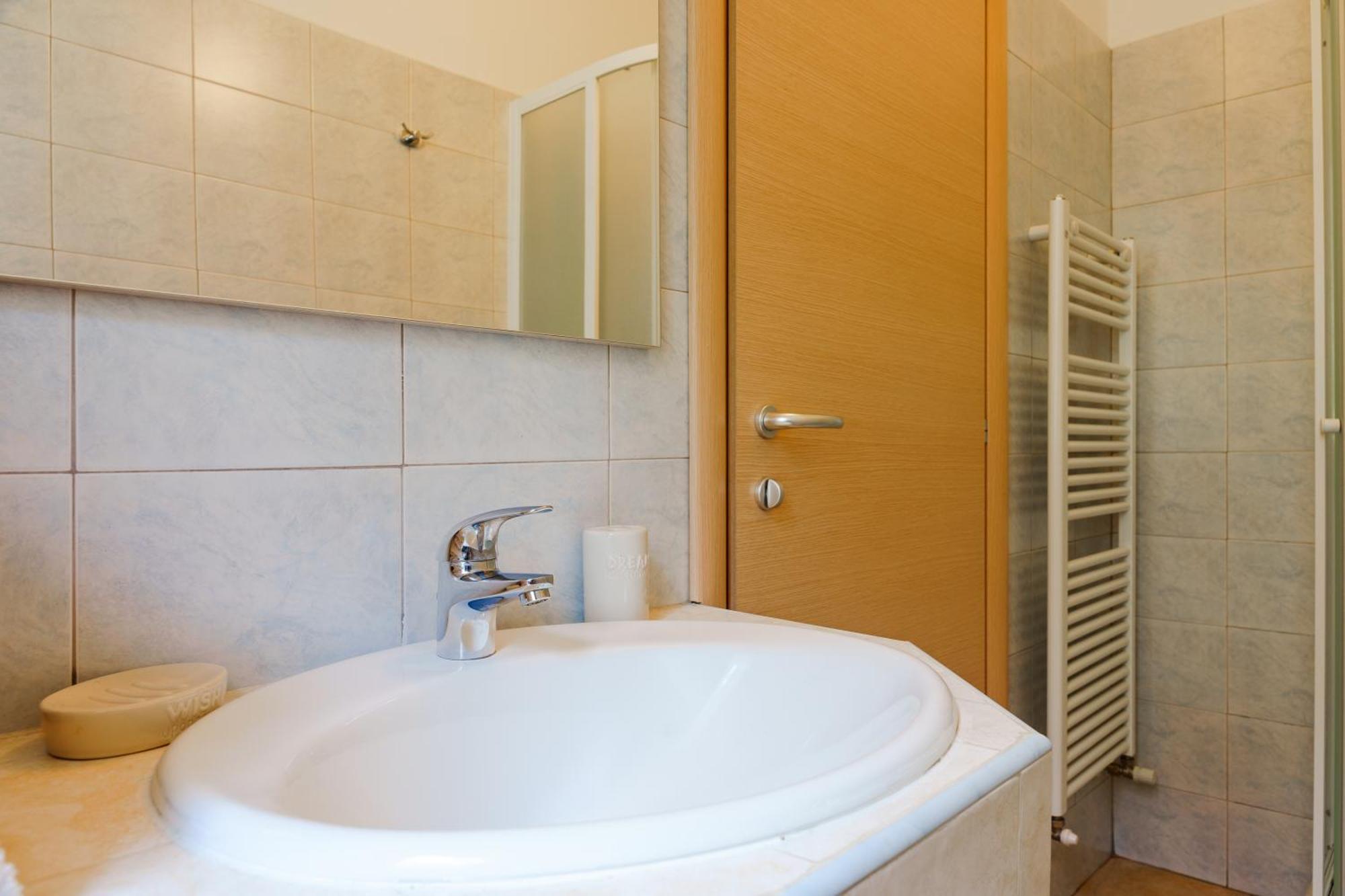 Apartment Oliveto