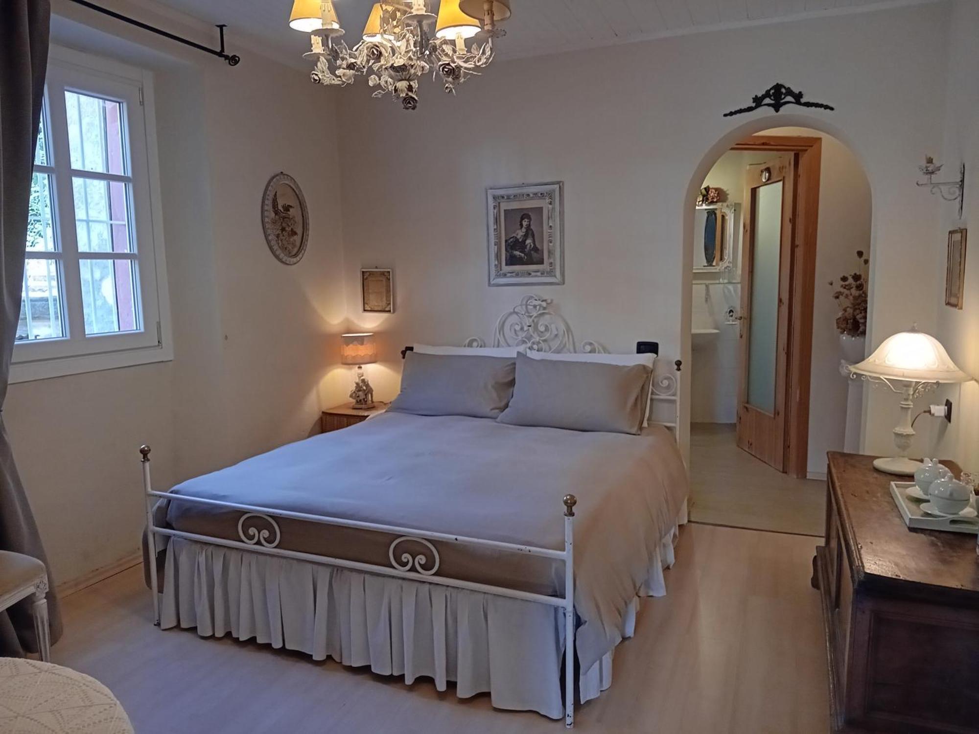 Papillon Bed & Breakfast *