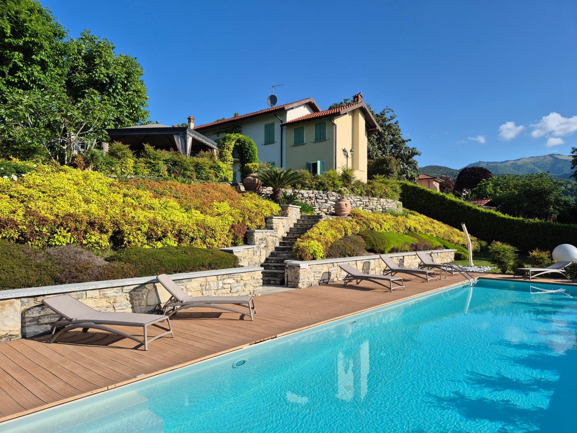 Bed & Breakfast Casale Raffaello Albese Con Cassano