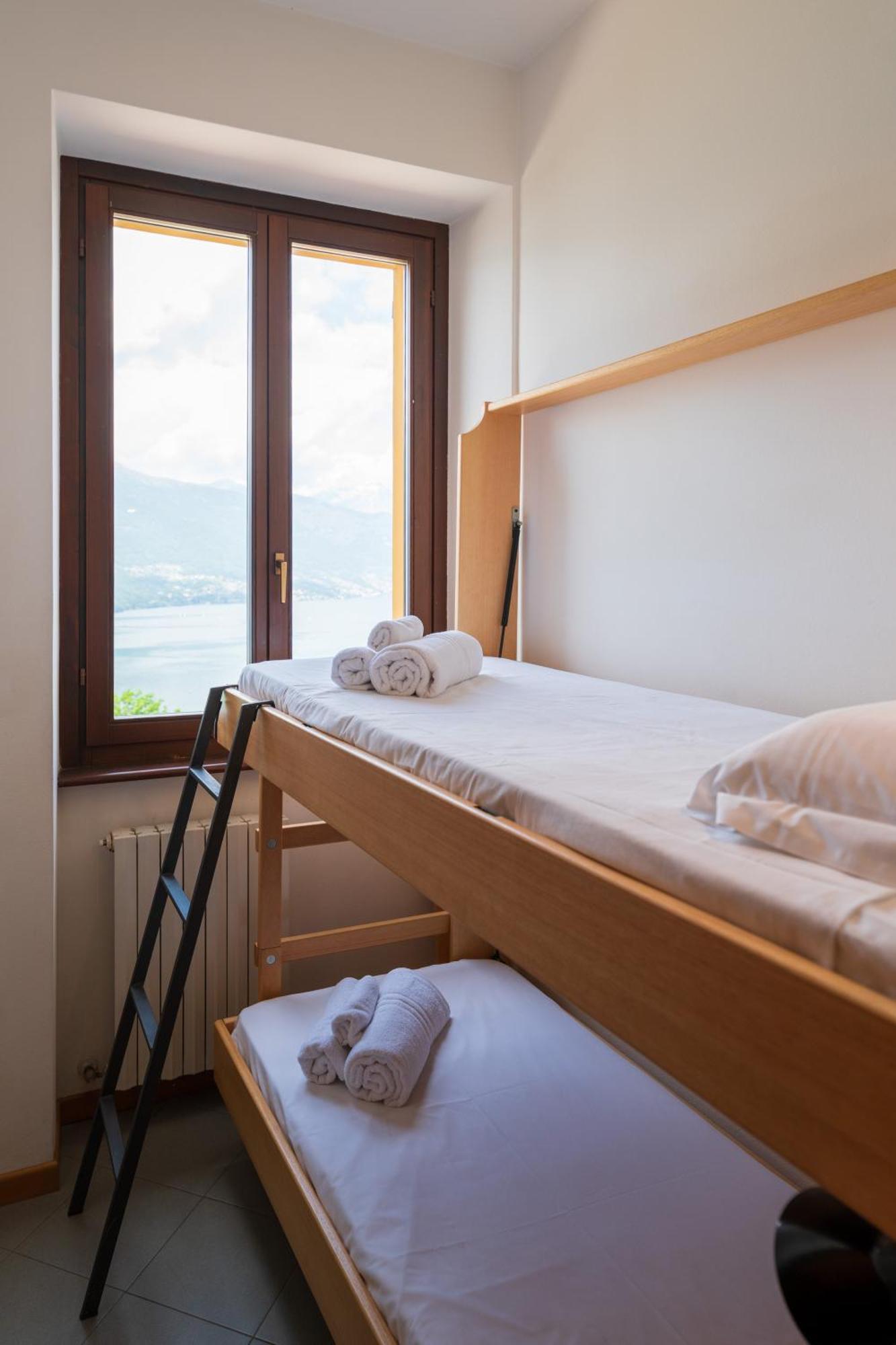 Lezzeno Lakeview With Swimmingpool Apartment *