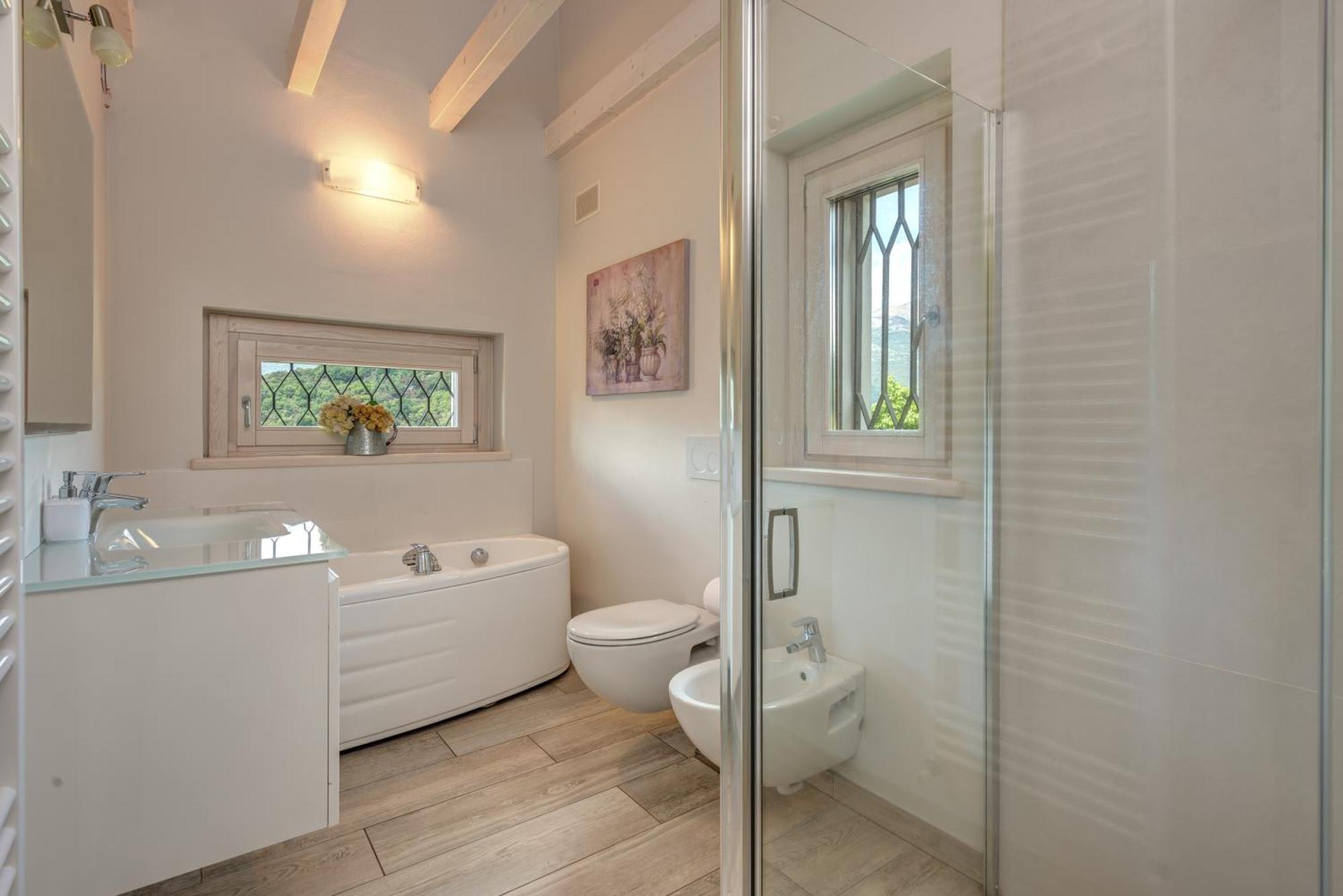La Corte With Amazing Pool And Garden Villa Colico