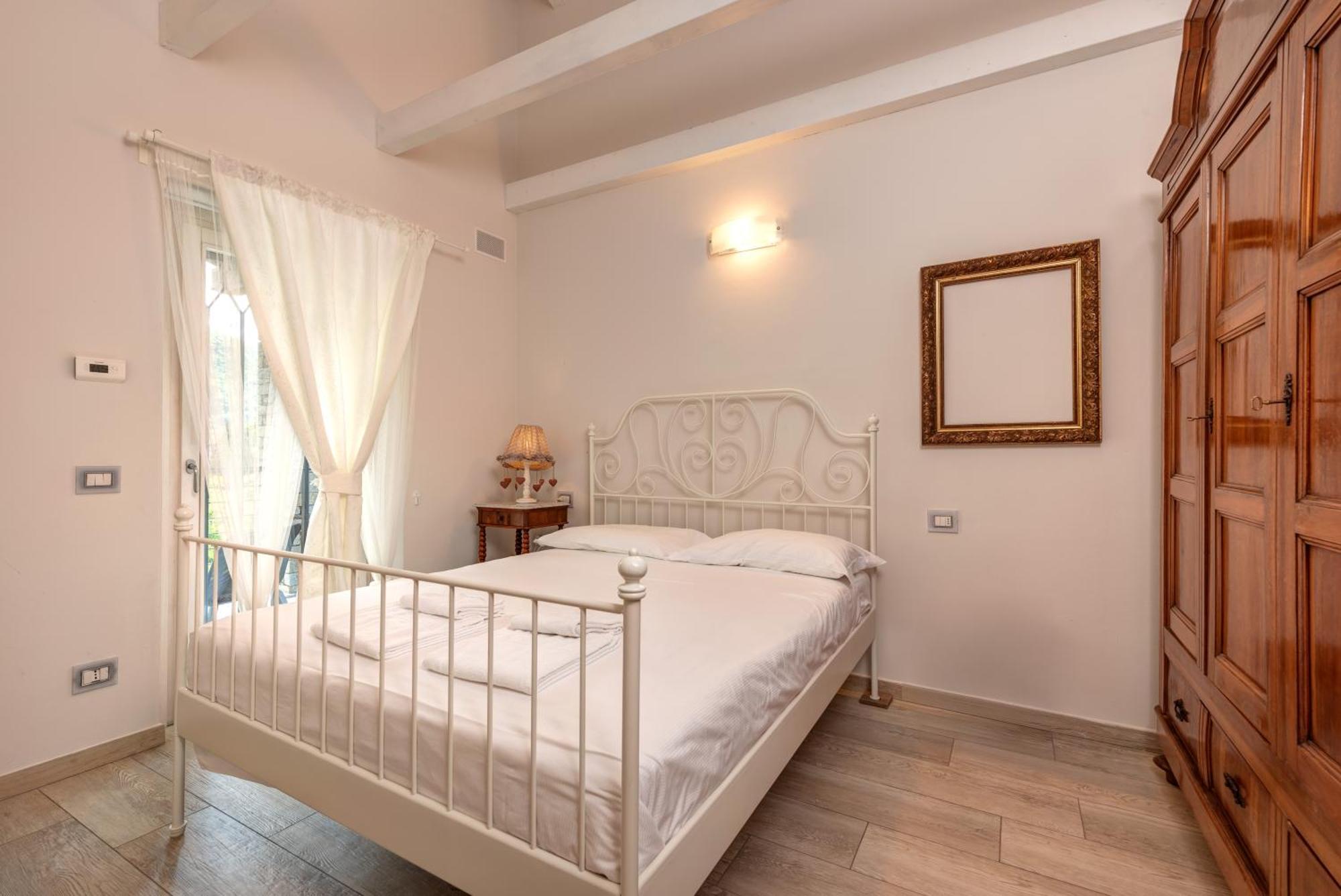 La Corte With Amazing Pool And Garden
