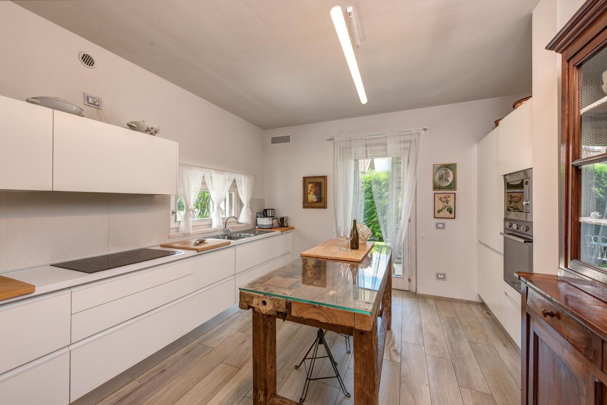 La Corte With Amazing Pool And Garden Villa *