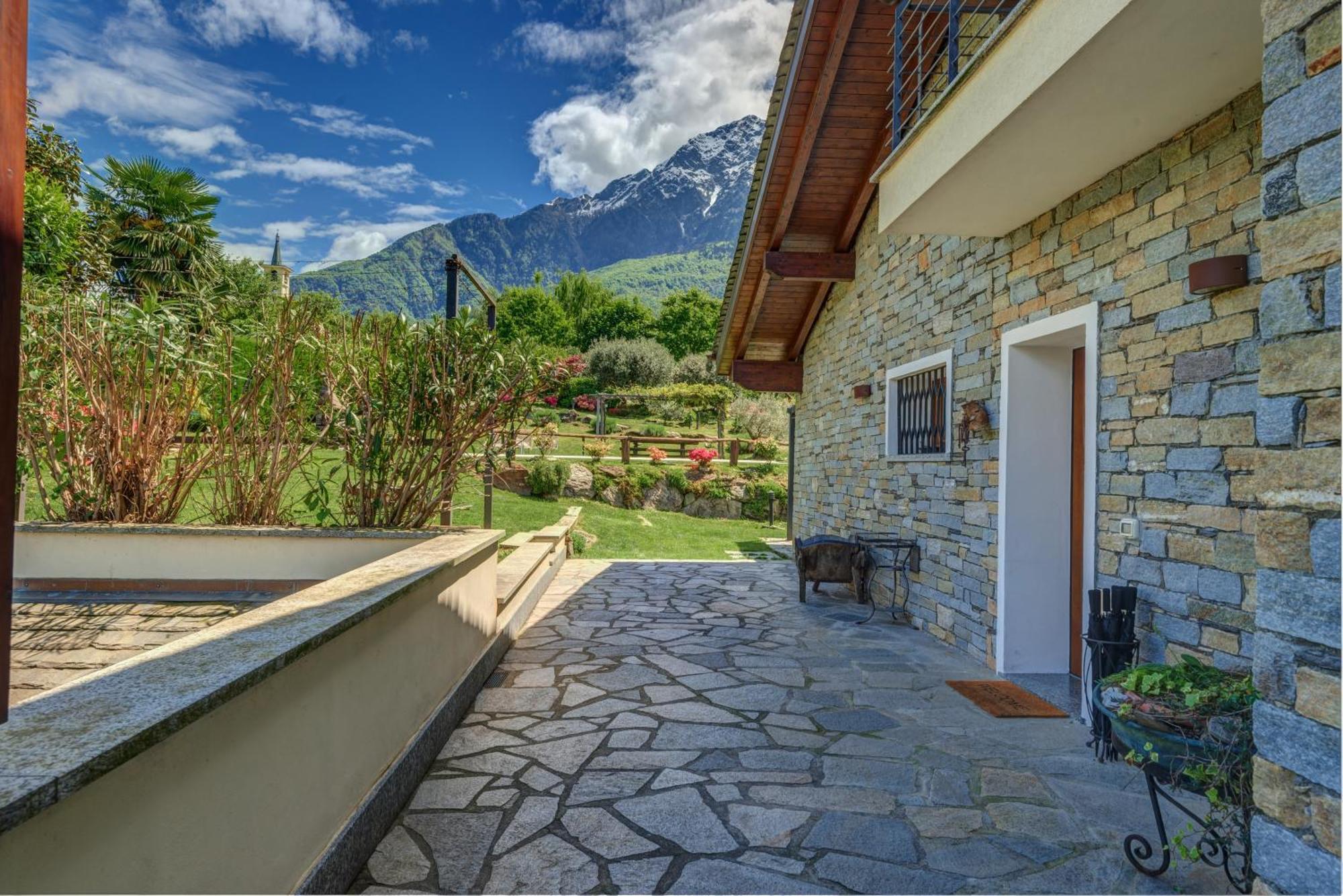 La Corte With Amazing Pool And Garden * Colico