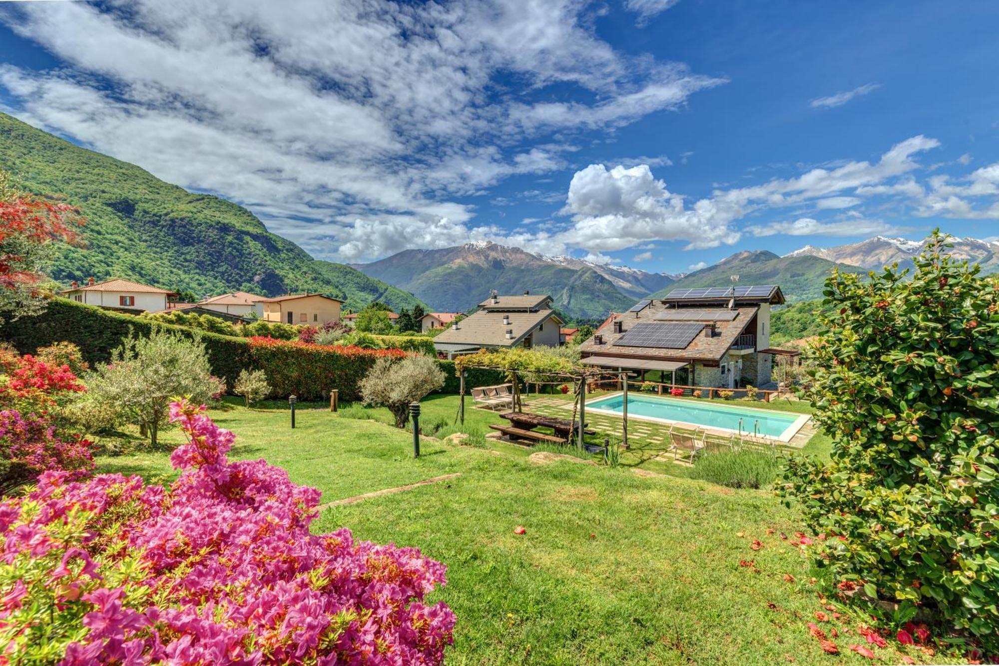 La Corte With Amazing Pool And Garden Villa *