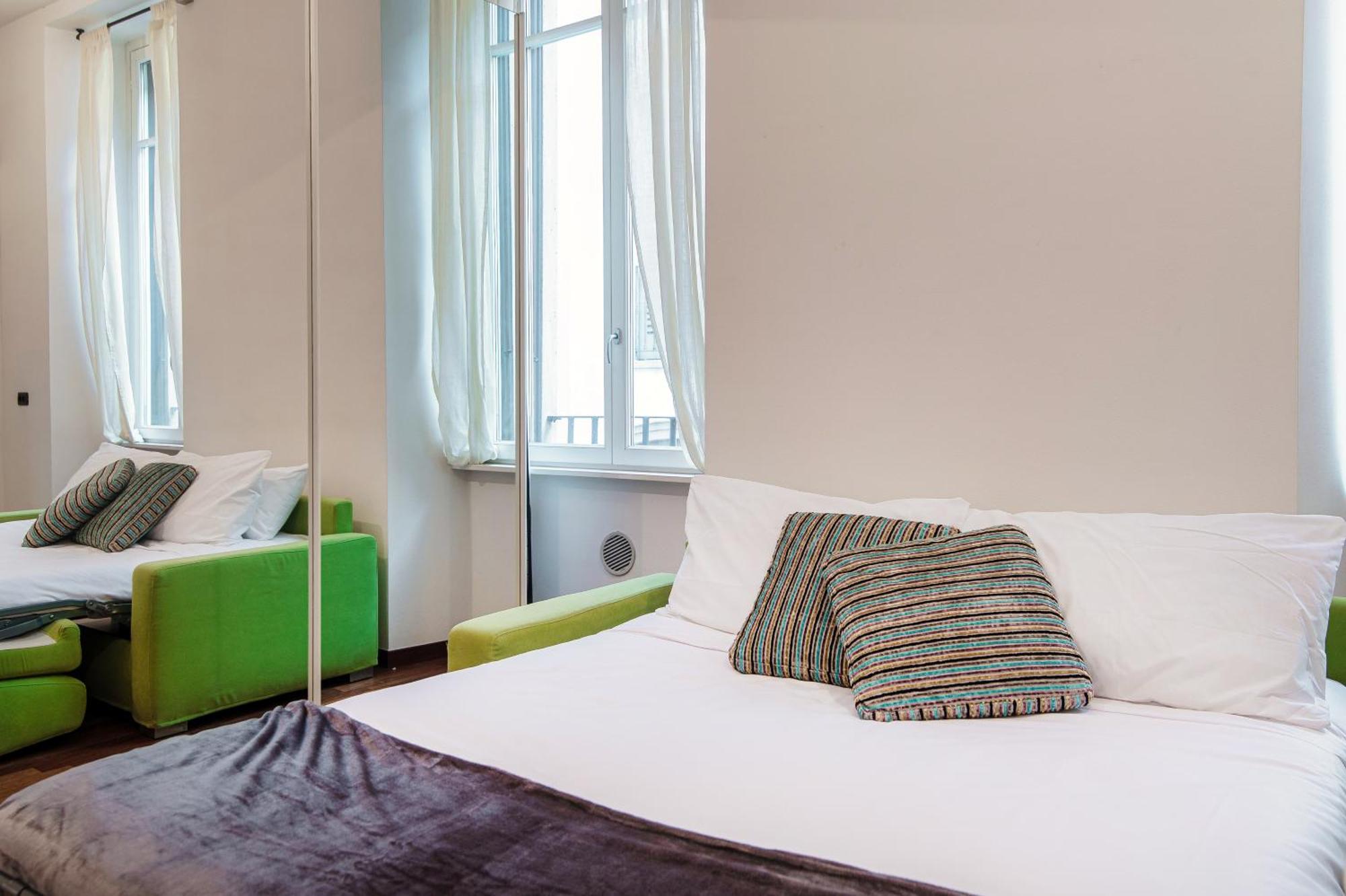 In One - By Myhomeincomo Apartment Como