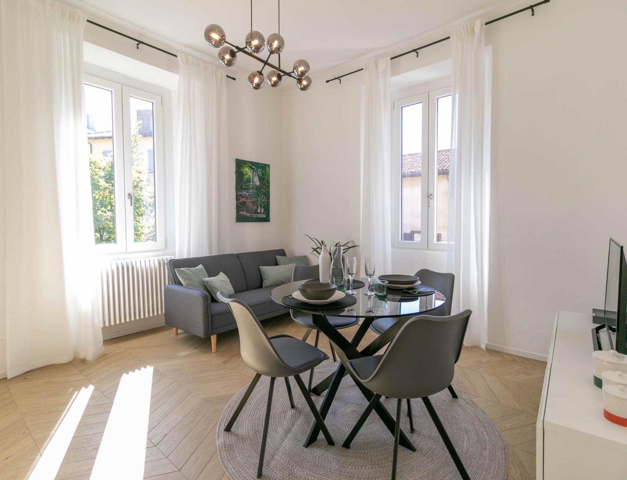 Welcomely - River Apartment Lecco