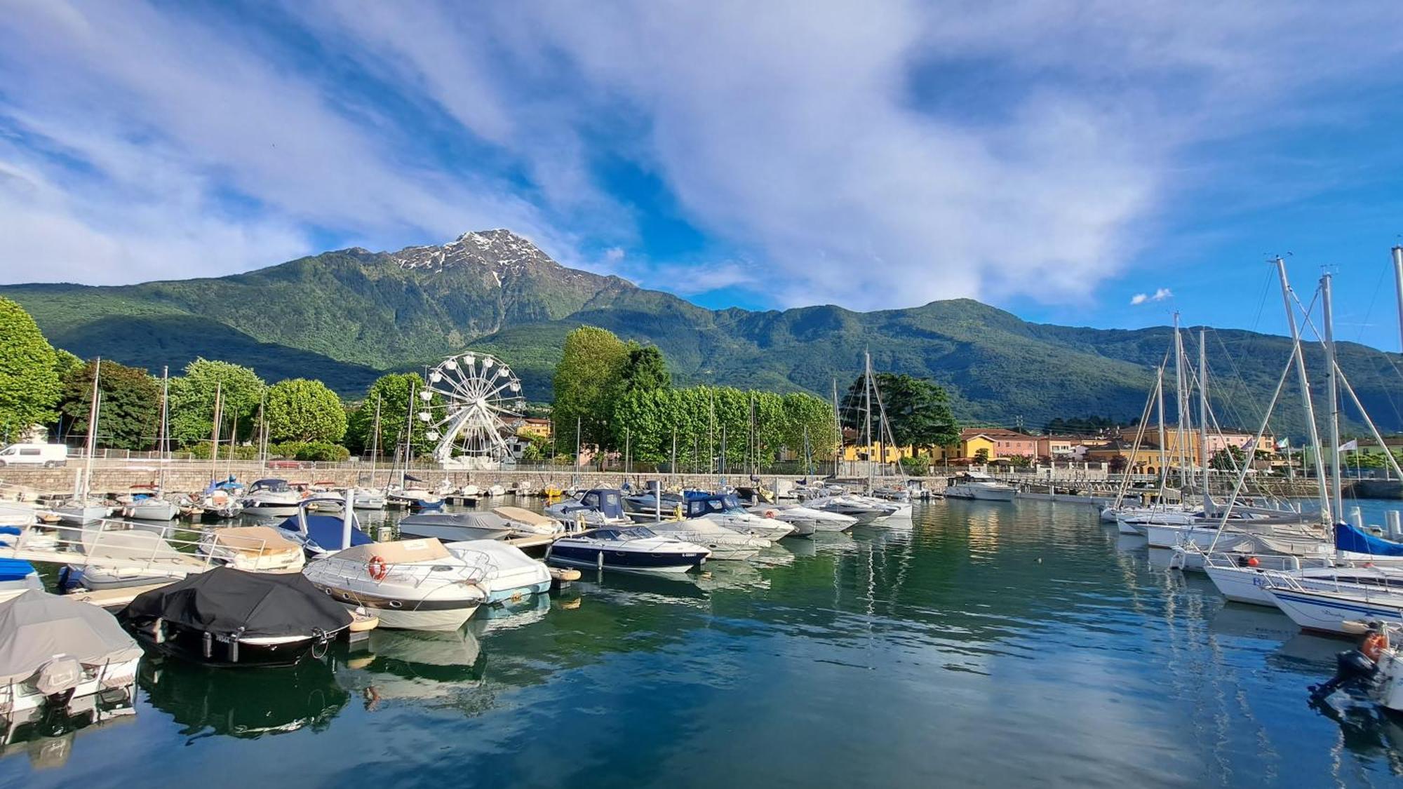 Casa vacanze Foreground - Pet Friendly Stay- Garden-parking-lake View- Bike Friendly House Colico