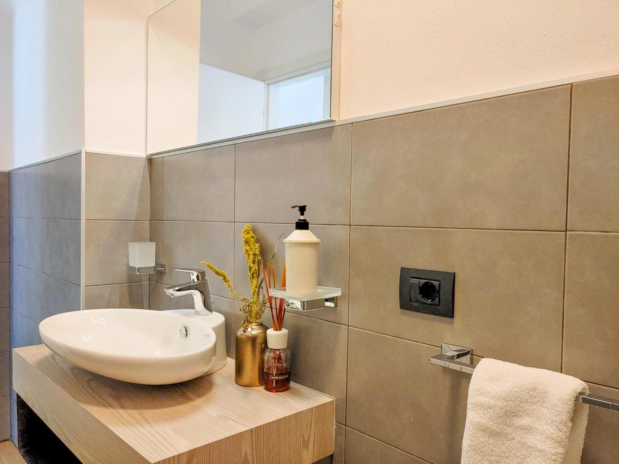 Apartment Armonia Mit Terrassen Am Dascio