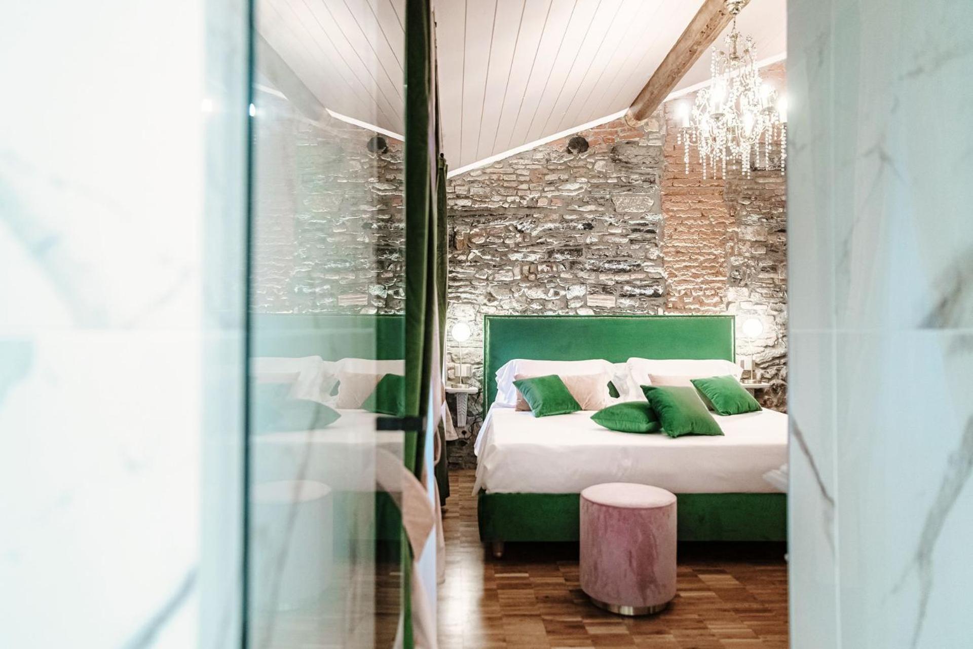 Aurum - Luxury