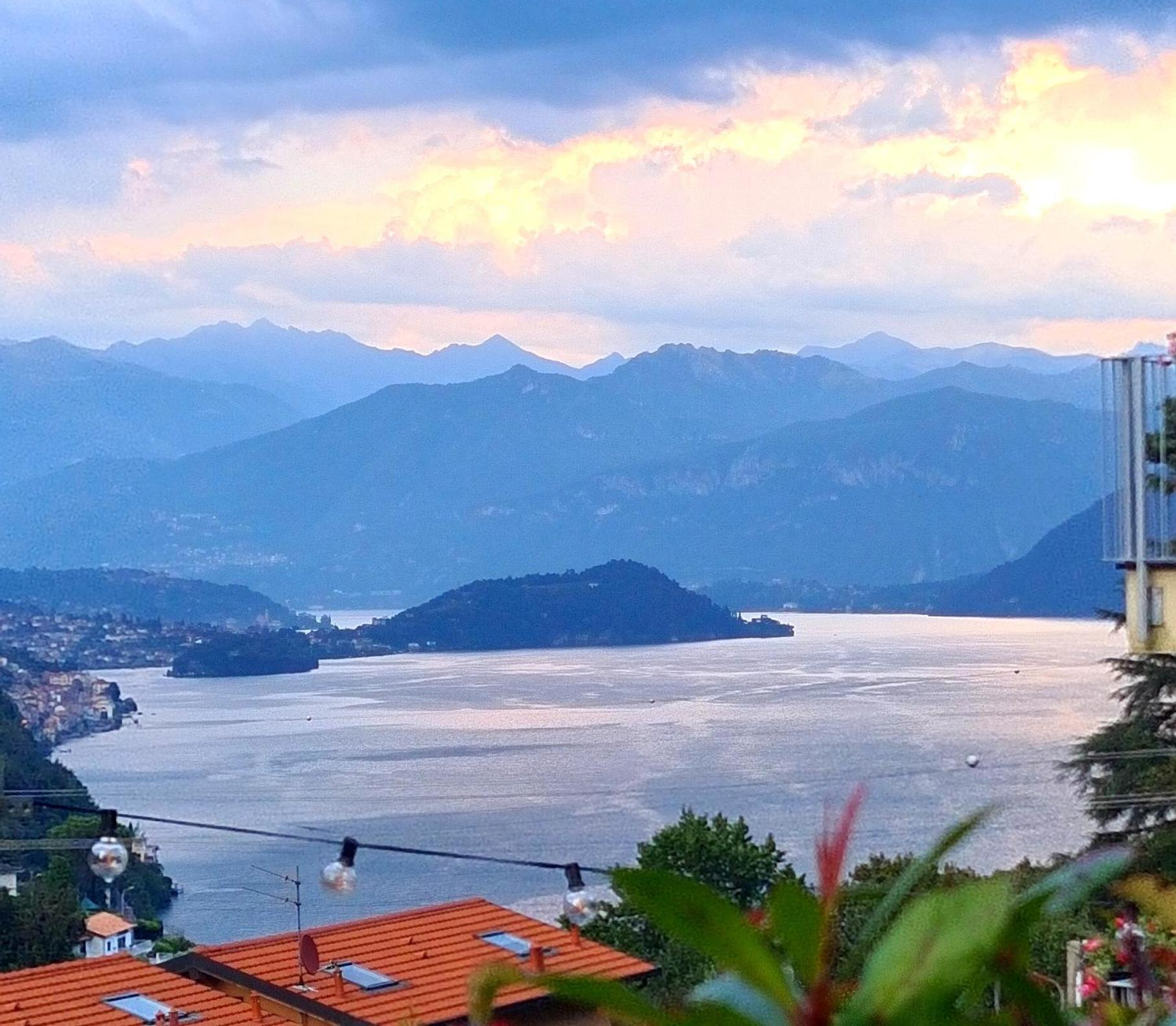 Holiday home Vista Dolce Isola _ Lakeview Pool, Terrace & Garden *