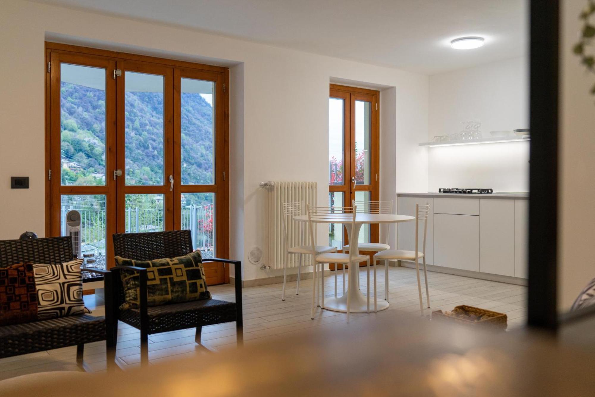 Holiday home Vista Dolce Isola _ Lakeview Pool, Terrace & Garden *