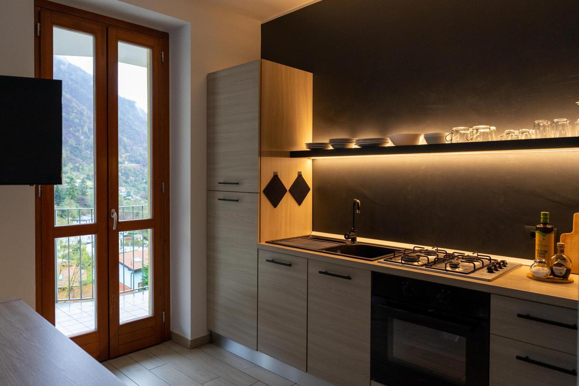 Vista Dolce Isola _ Lakeview Pool, Terrace & Garden Holiday home *