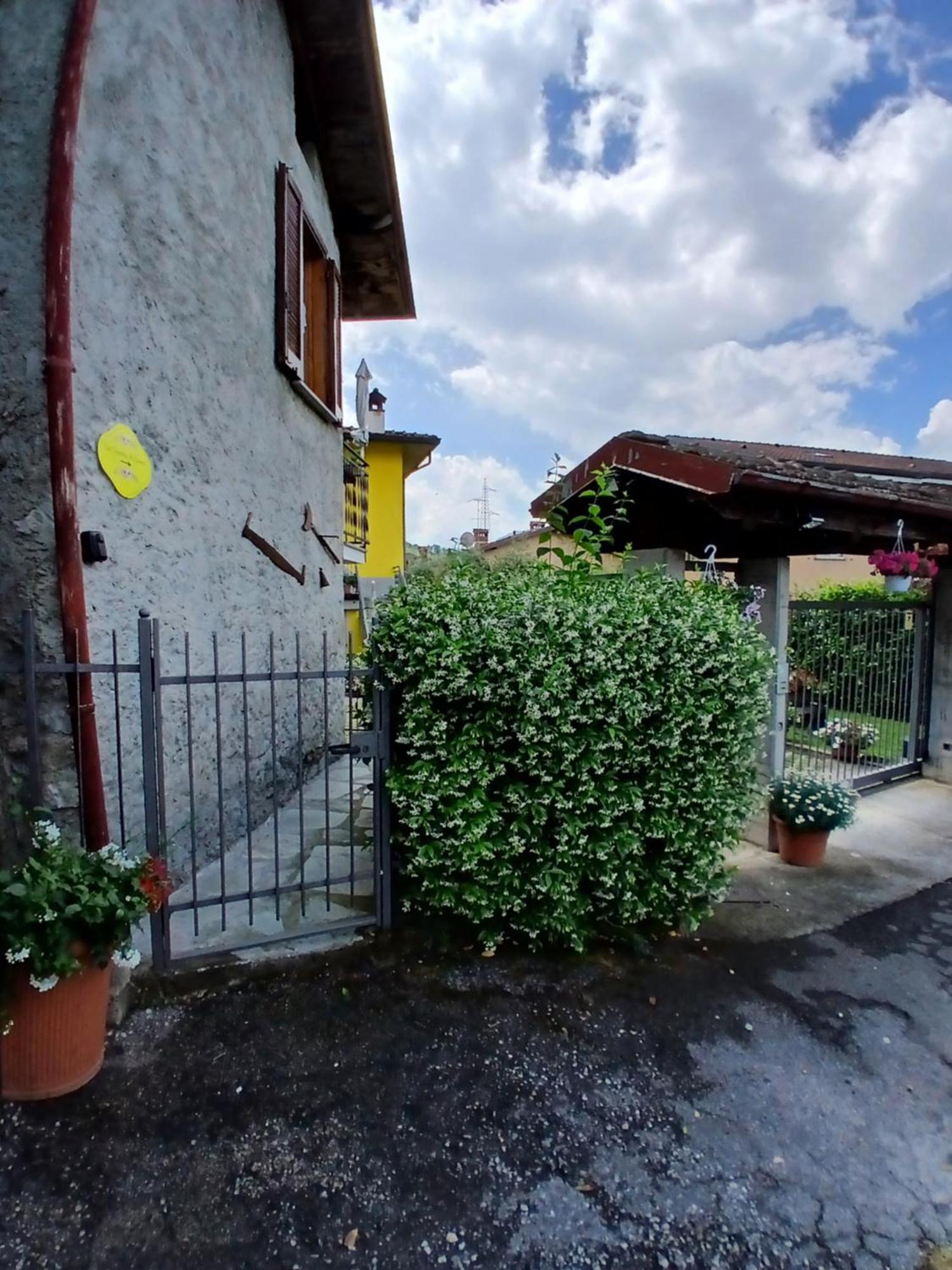 Holiday home Laura'S Cottage With A View Of The Lake And Mountains Lierna