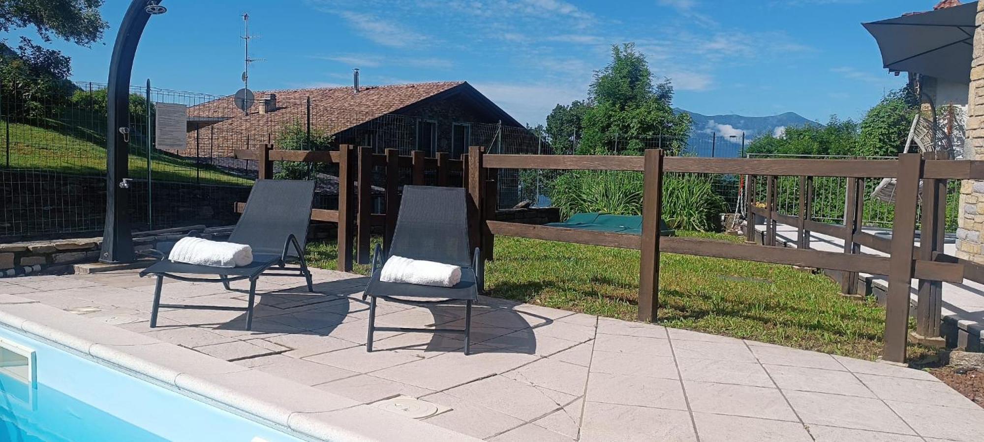 Solare Con Piscina - 5 Sueglio