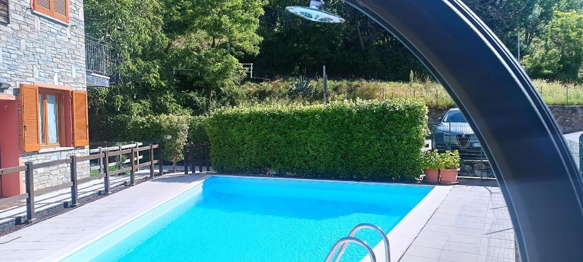 Solare Con Piscina - 5 * Sueglio