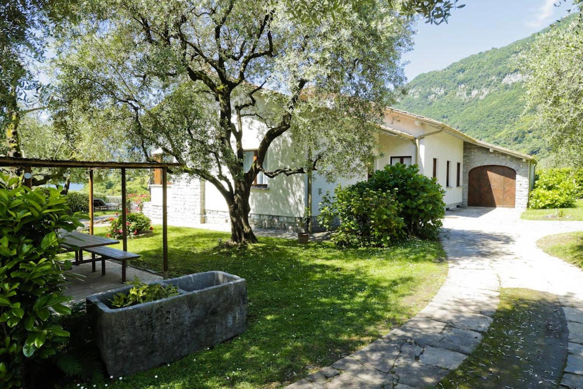 Del Dottore Villa