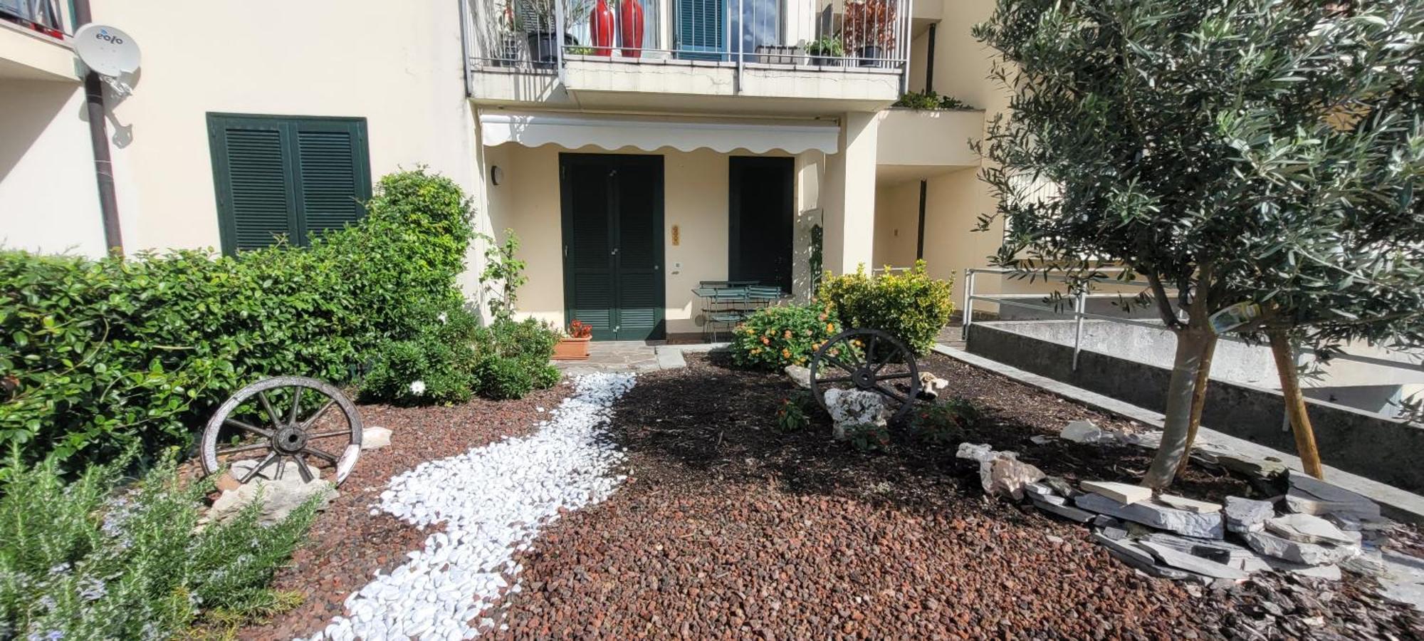 The Terrace On The - Varenna Pino Apartment *
