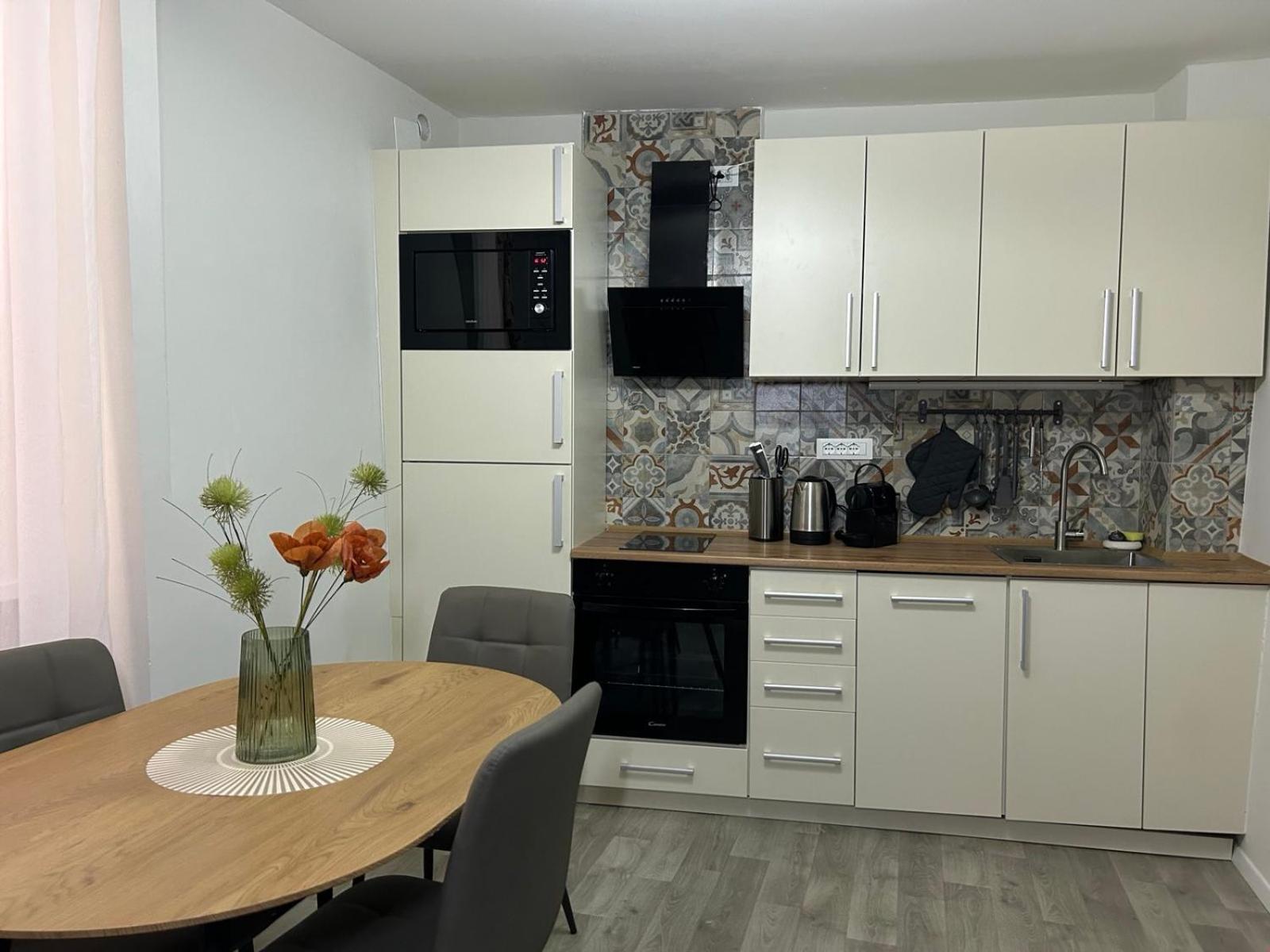 Apartment Timco 3-story With View And Air-conditioner