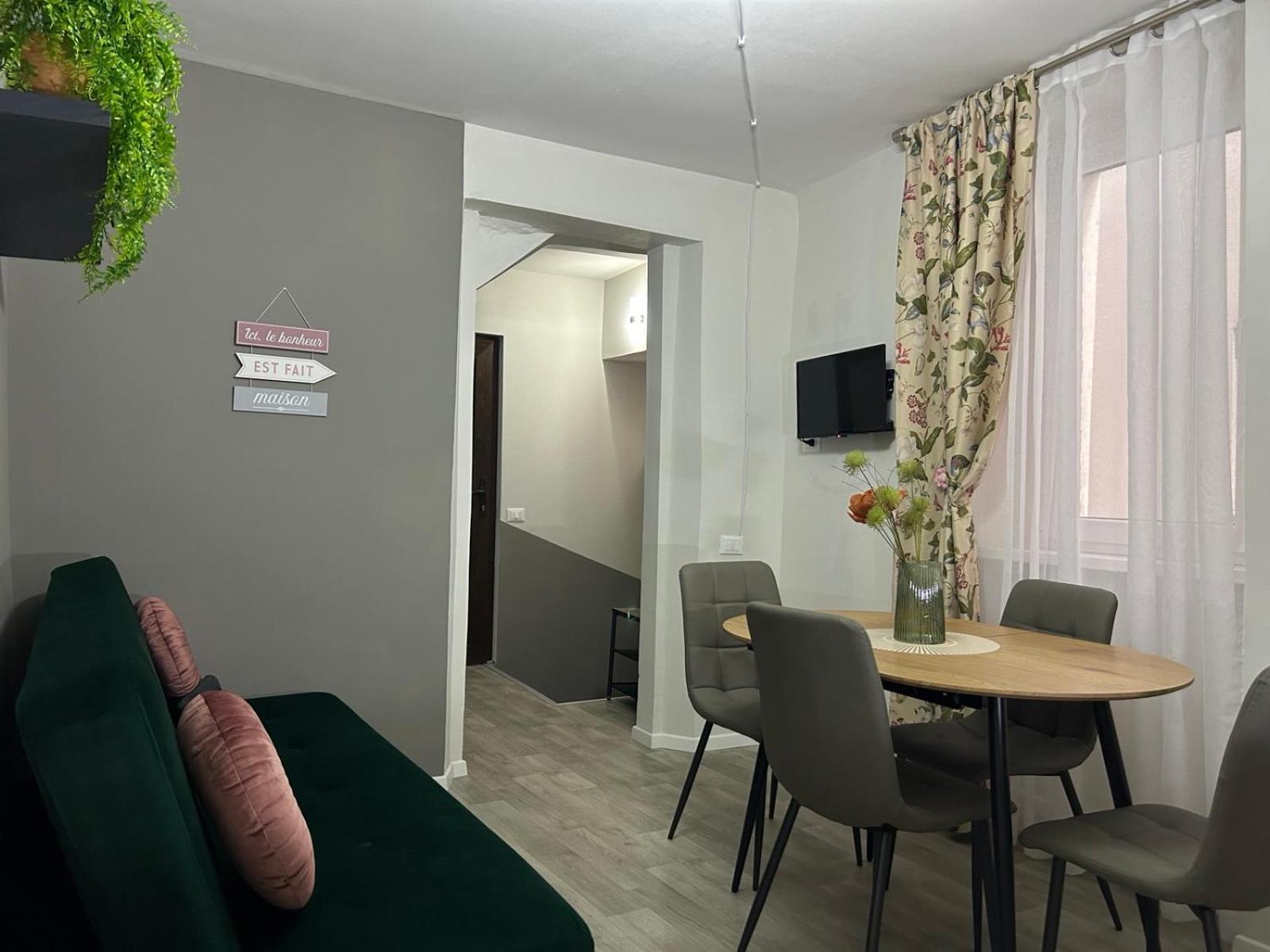Apartment Timco 3-story With View And Air-conditioner Torno