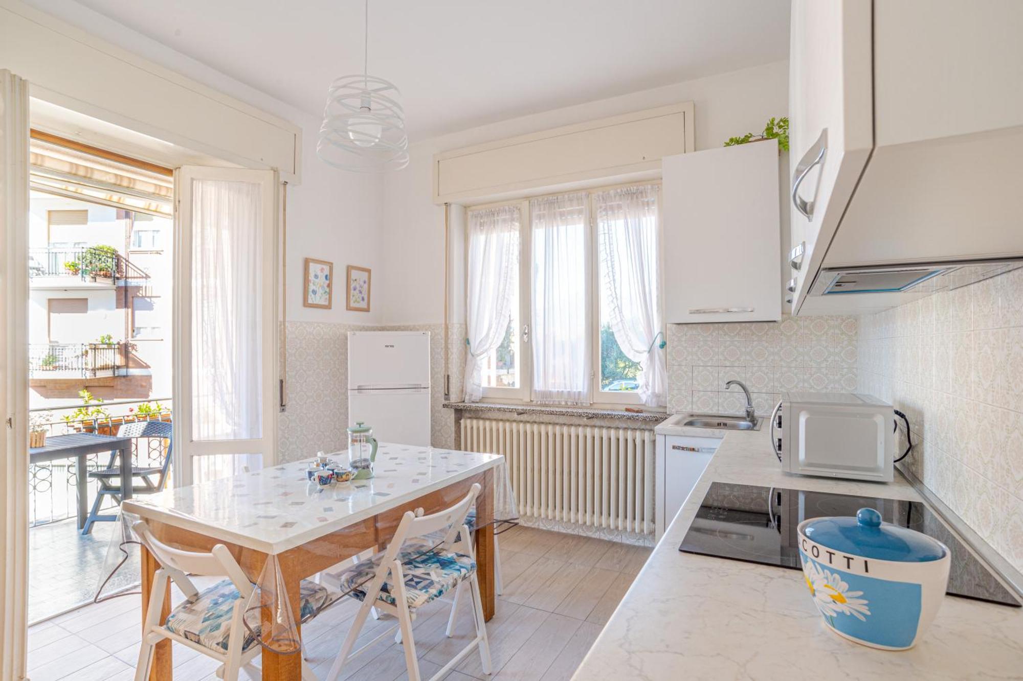 Apartment Cosy With 2 Balconies In