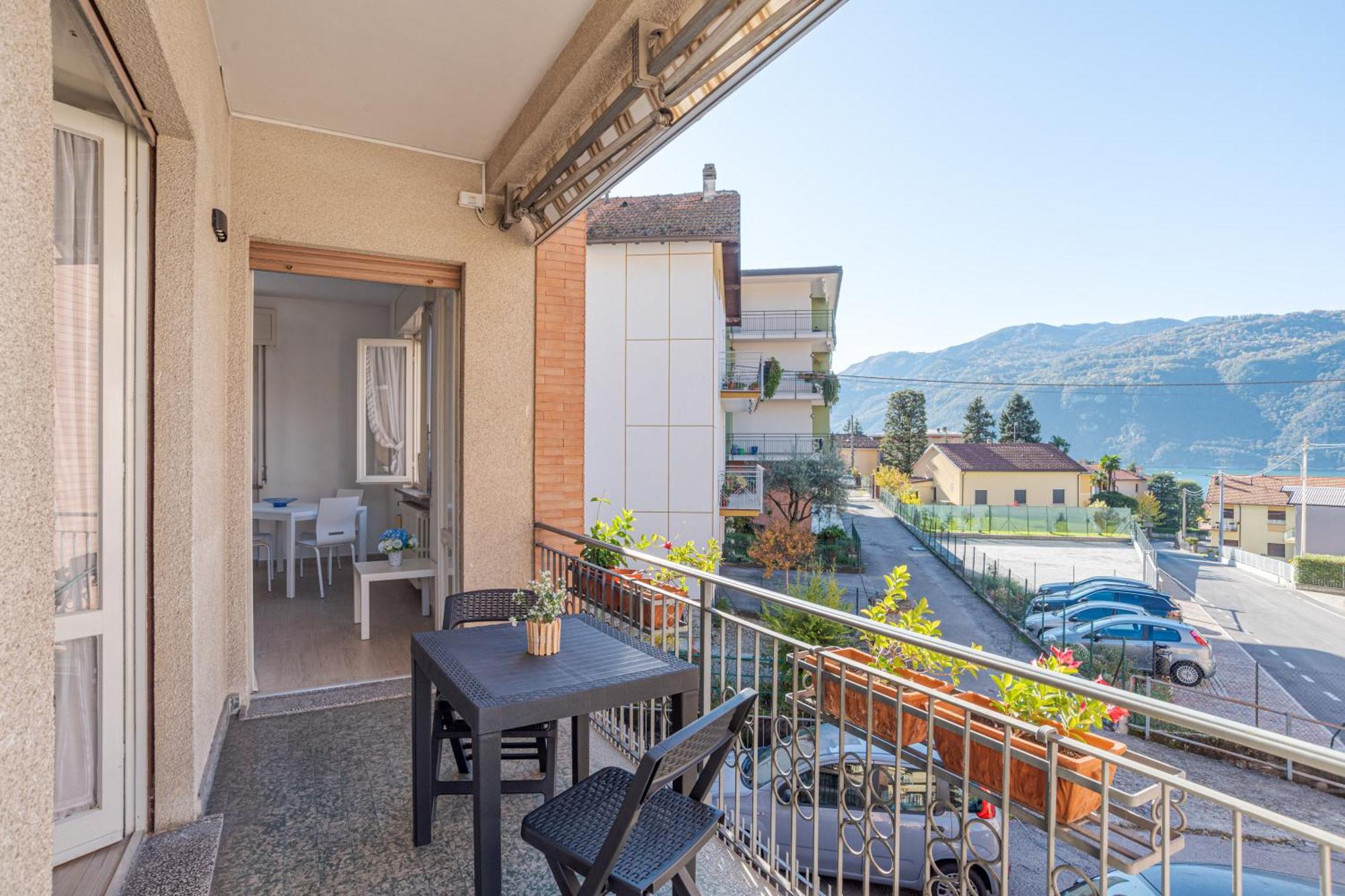 Apartment Cosy With 2 Balconies In Lierna