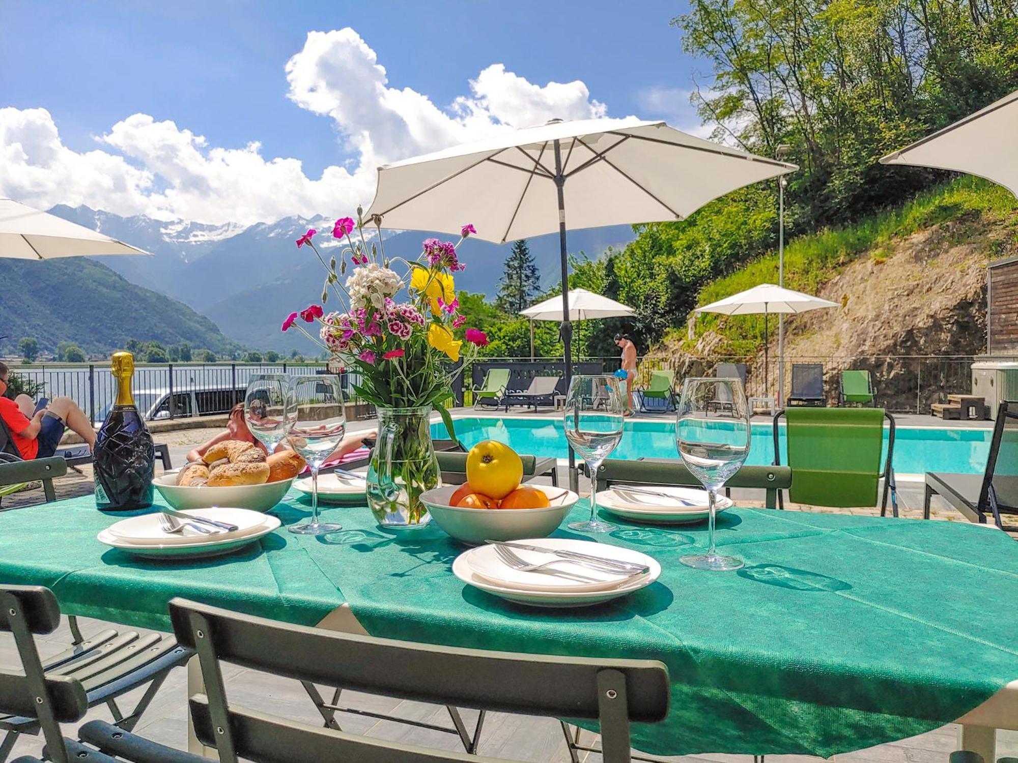 Emotion Mit Terrasse Am Apartment Dascio