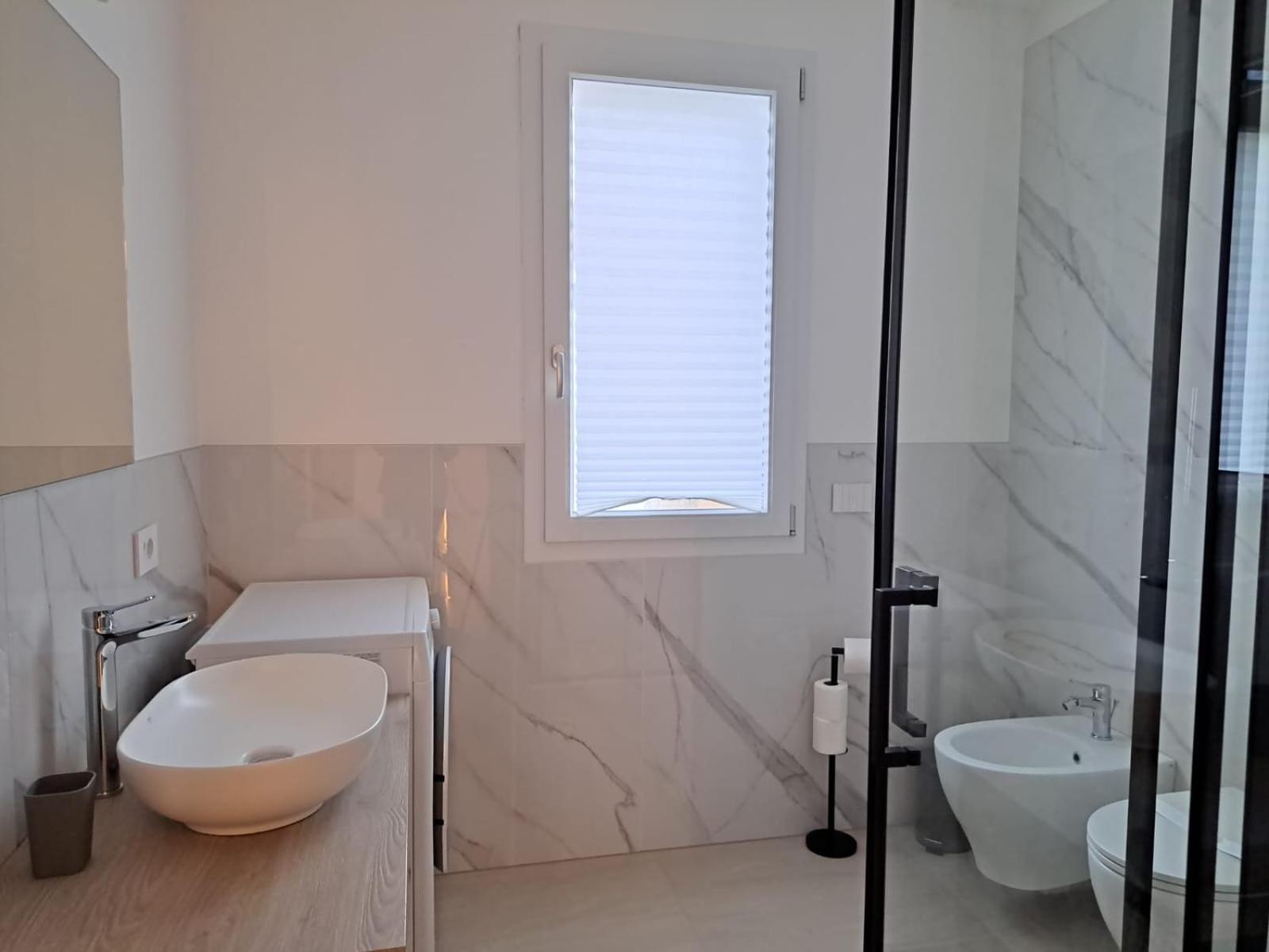 Lario By Quokka 360 - Close To Downtown Apartment *