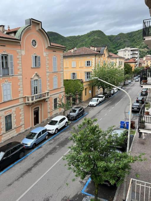 Como25 *