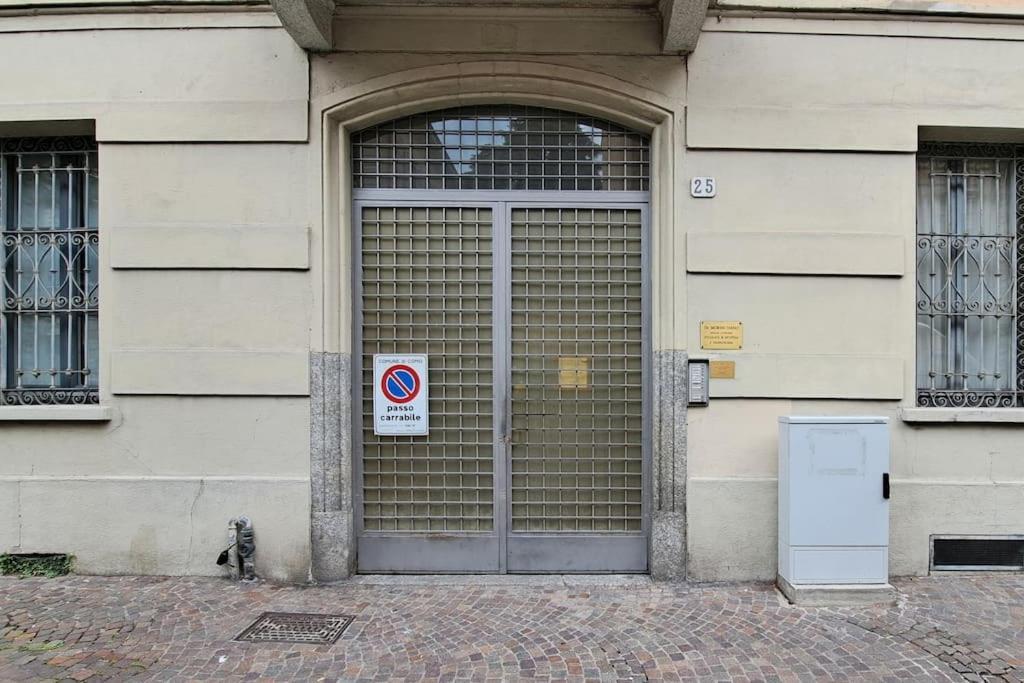 Como25 *