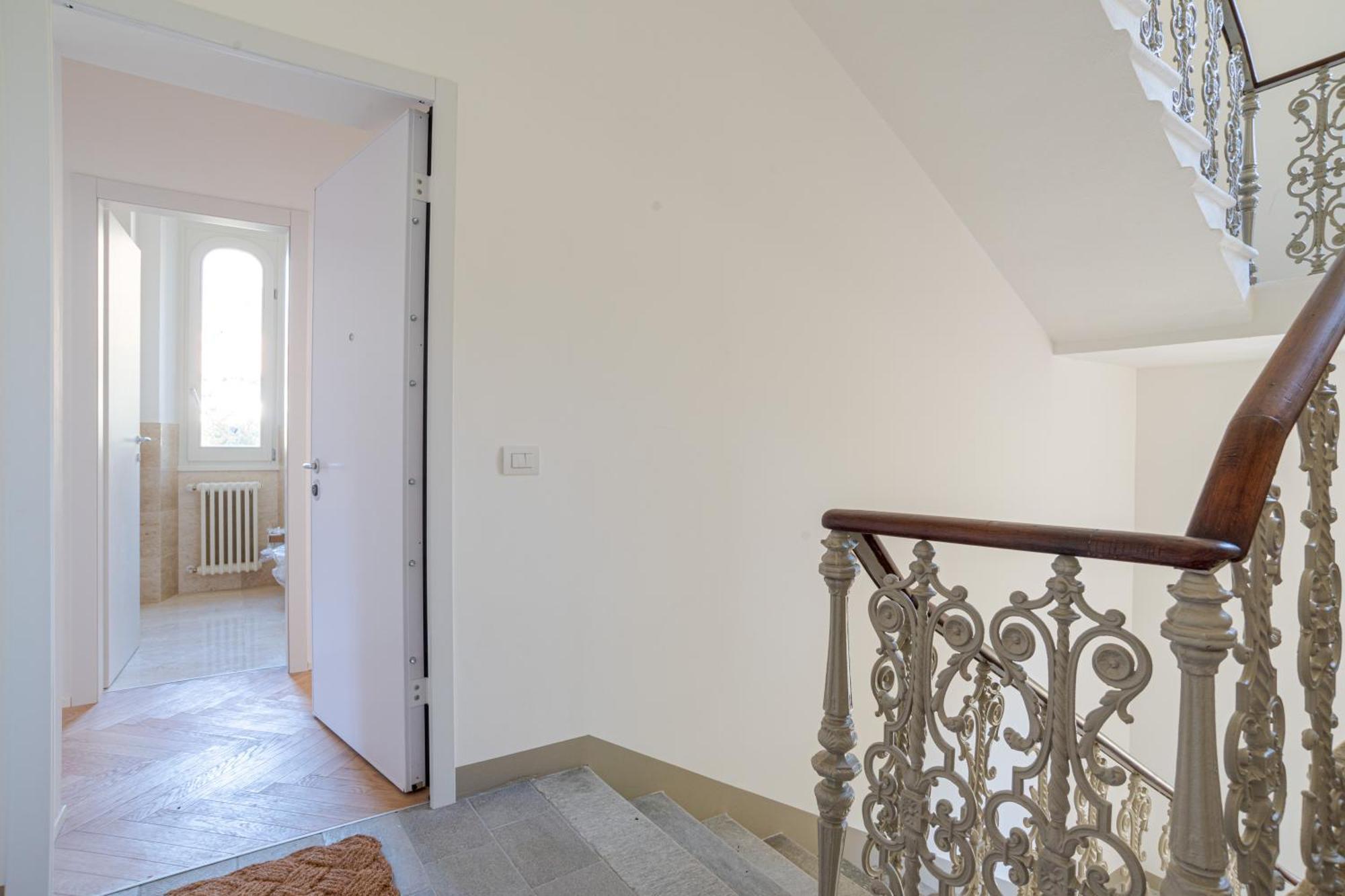 Apartment View With Pool, Garden And Parking