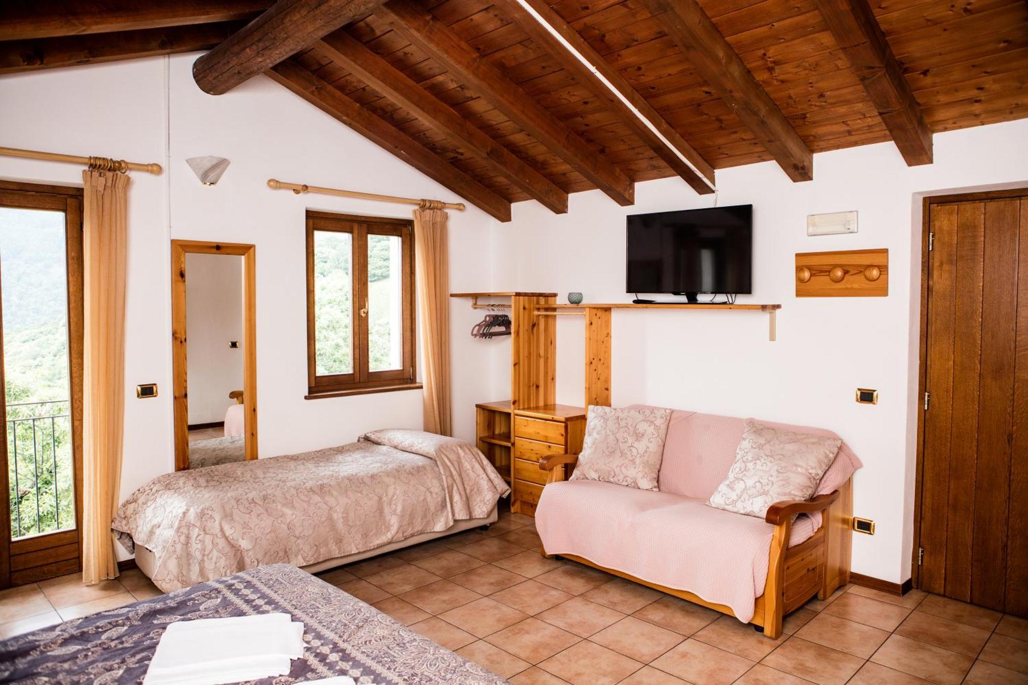 La Fonte Di Mariella Country house Gravedona