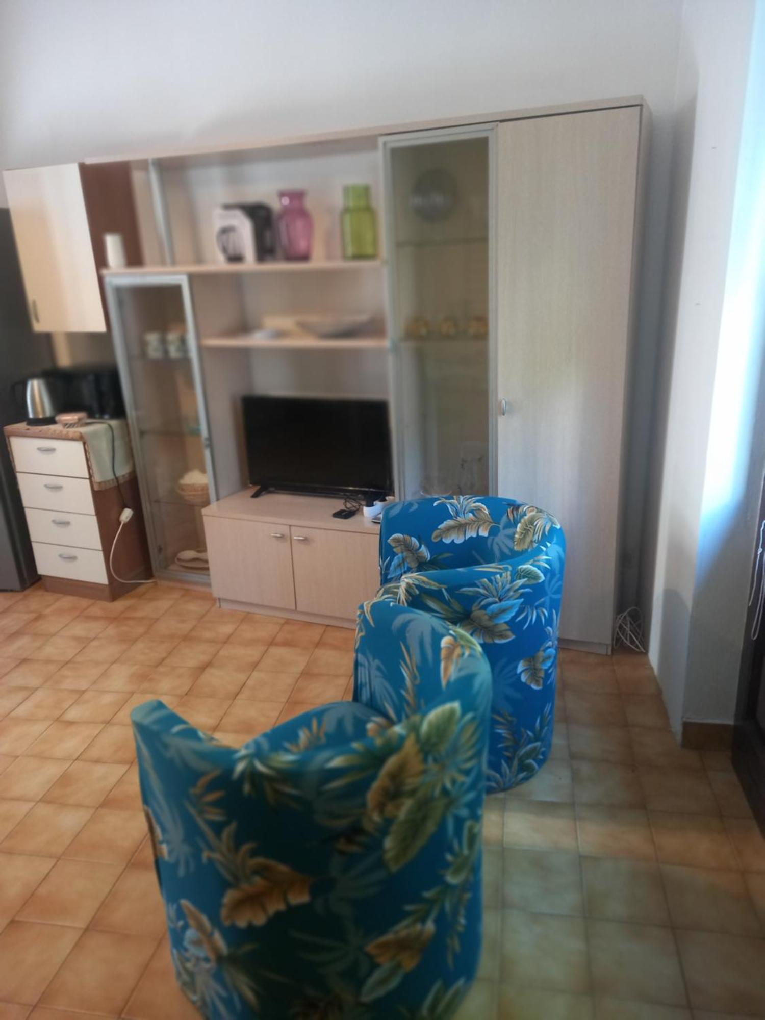 Meridian House Apartment