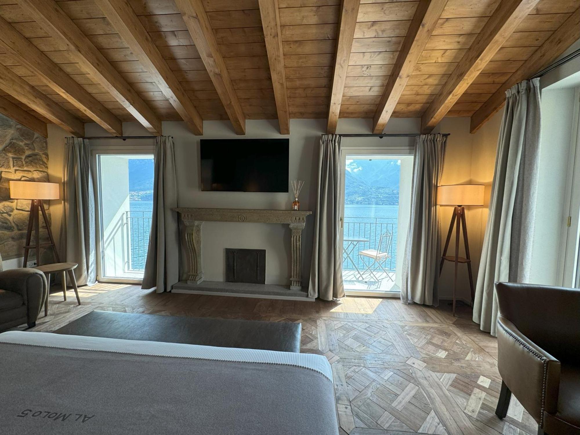 Al Molo 5 - Front * Oliveto Lario
