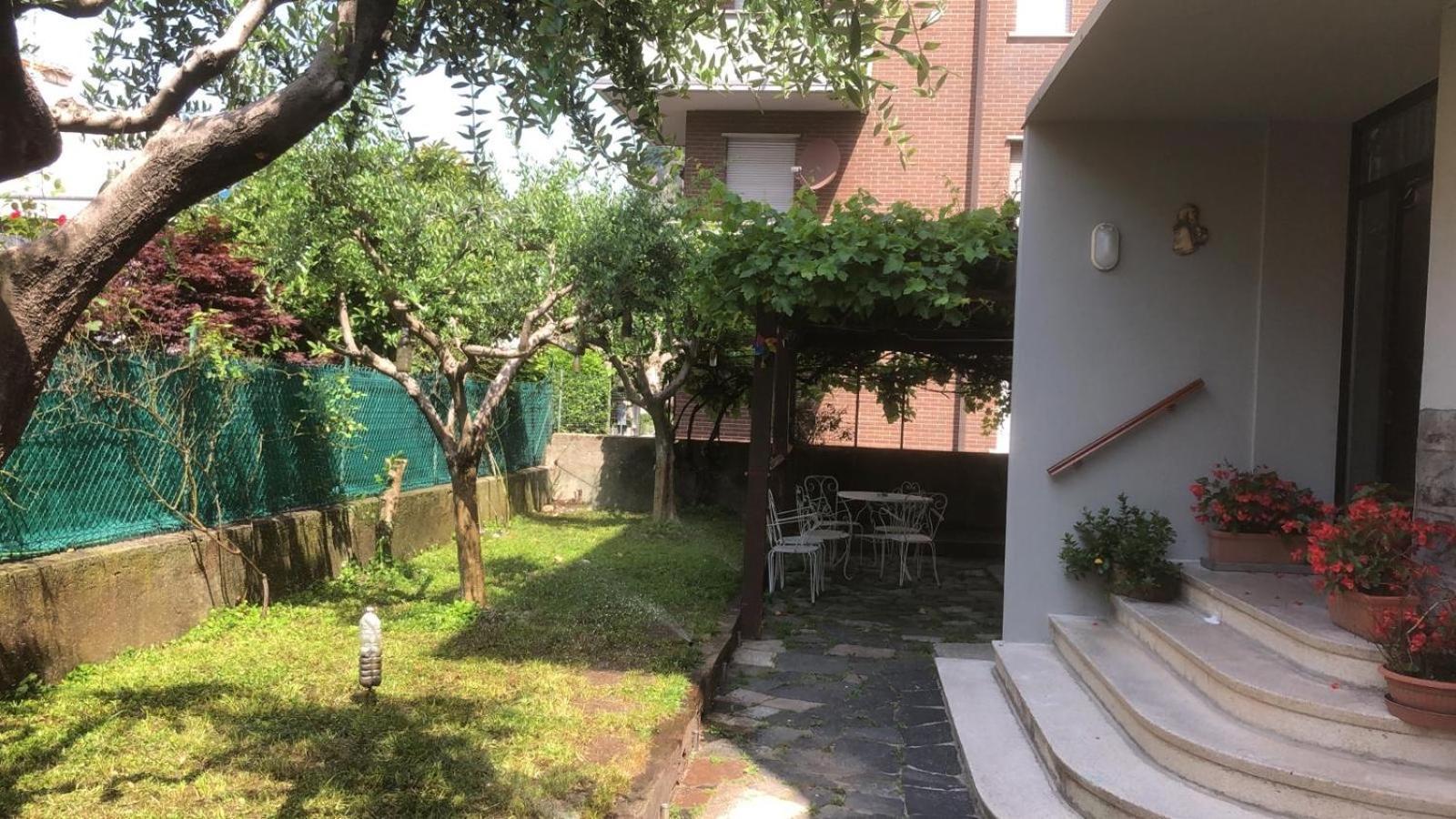 Nuova Nonna Prassede Con Giardino E Posto Auto Lecco