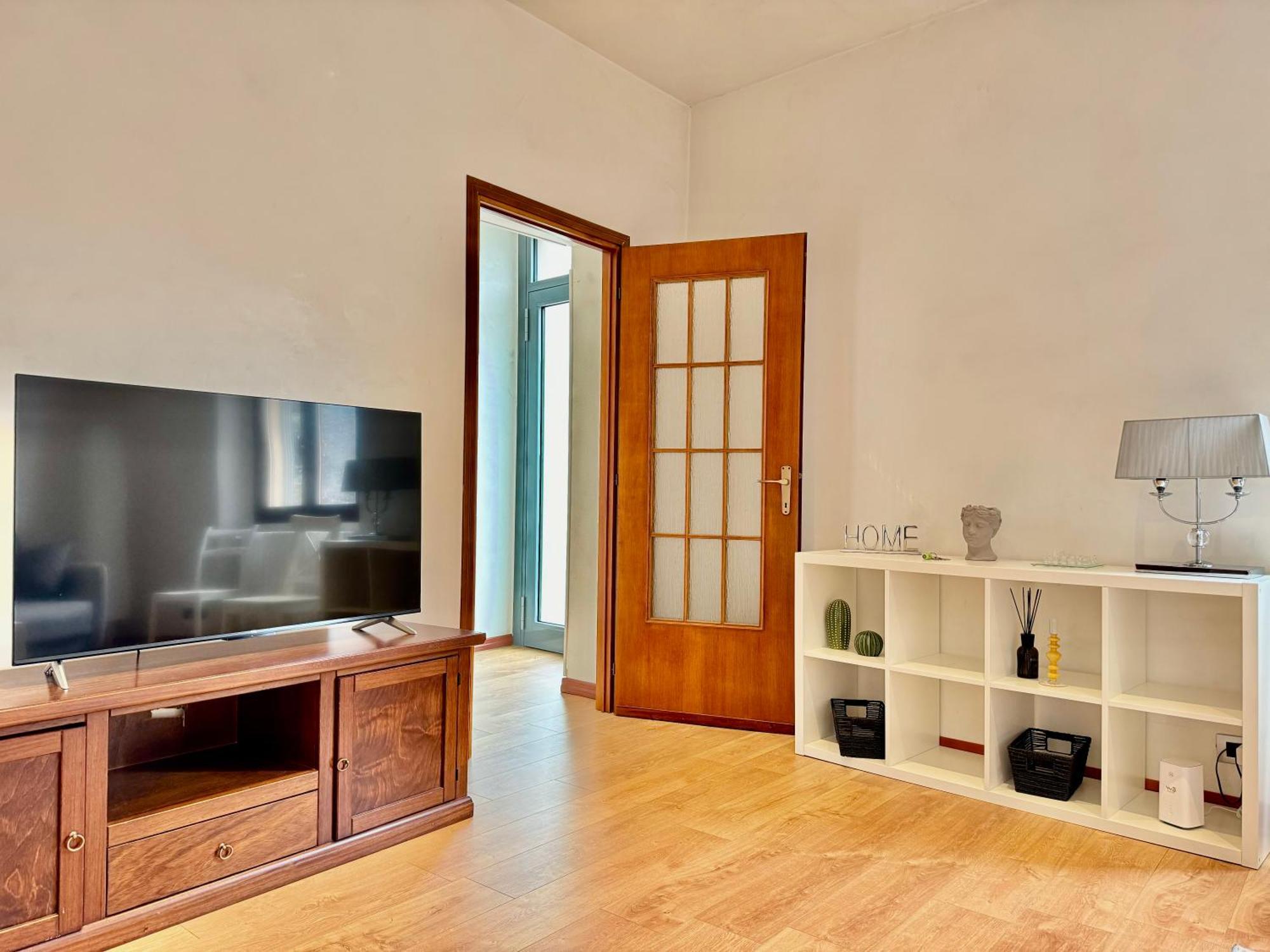2bd Near The Station Appartamento