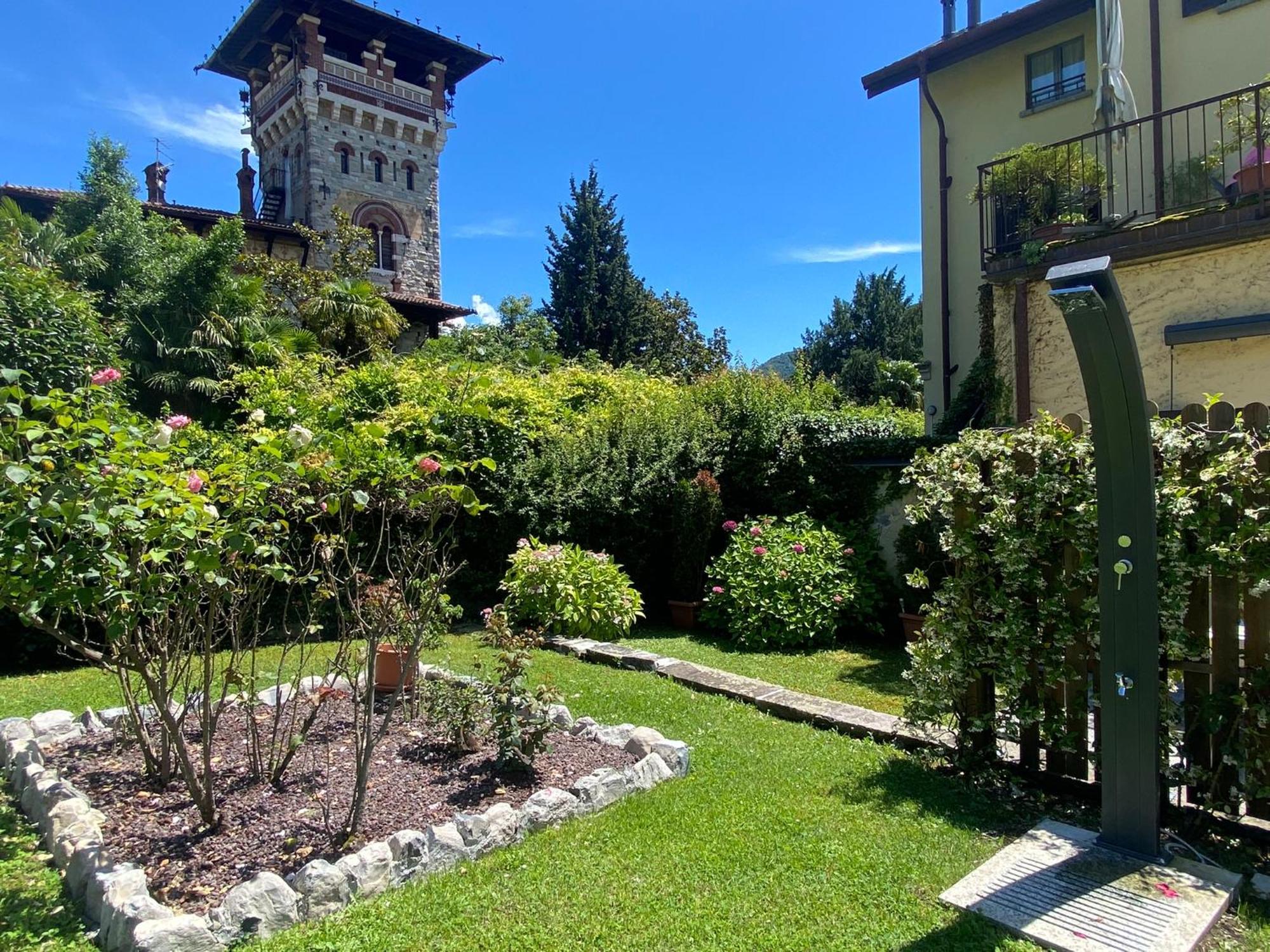 Life Is Good - Front In Tremezzo