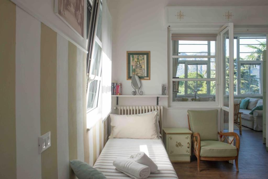 Vintage With Views Apartment