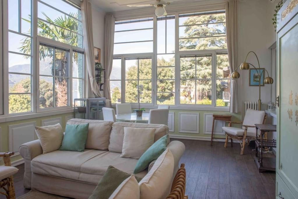 Vintage With Views Apartment