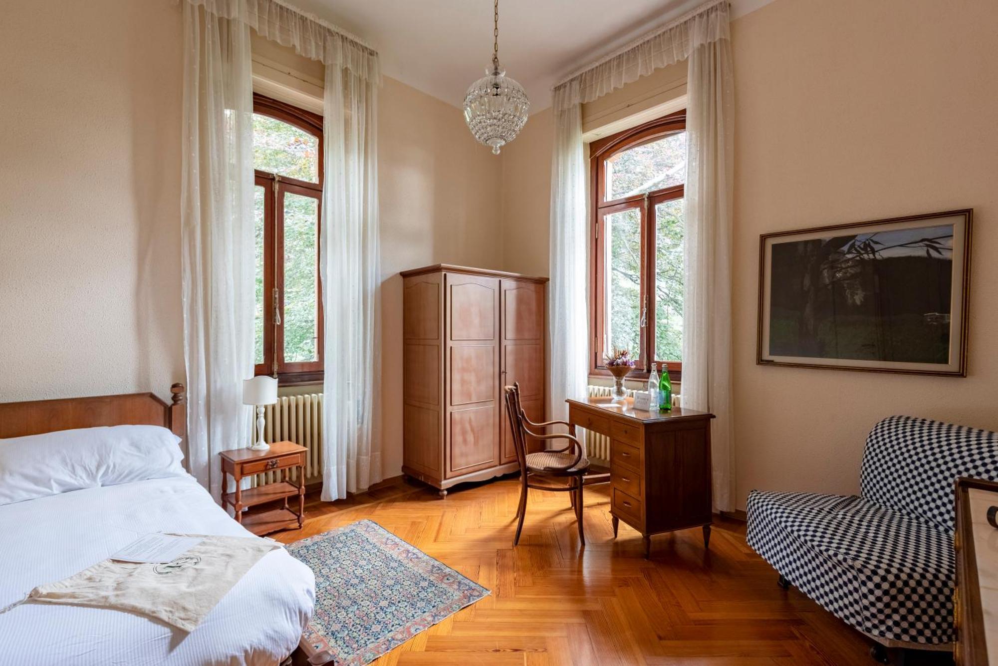 Jolanda By Reste Italy