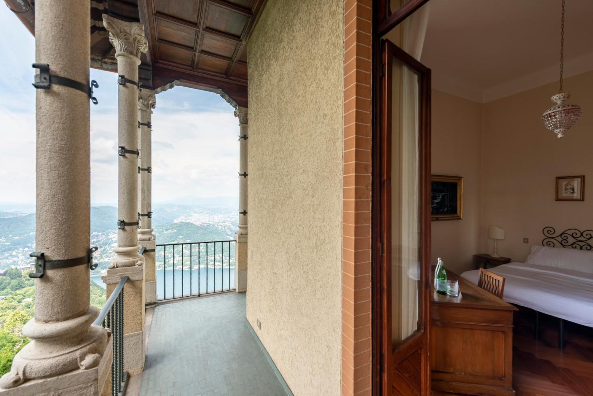 Villa Jolanda By Reste Italy