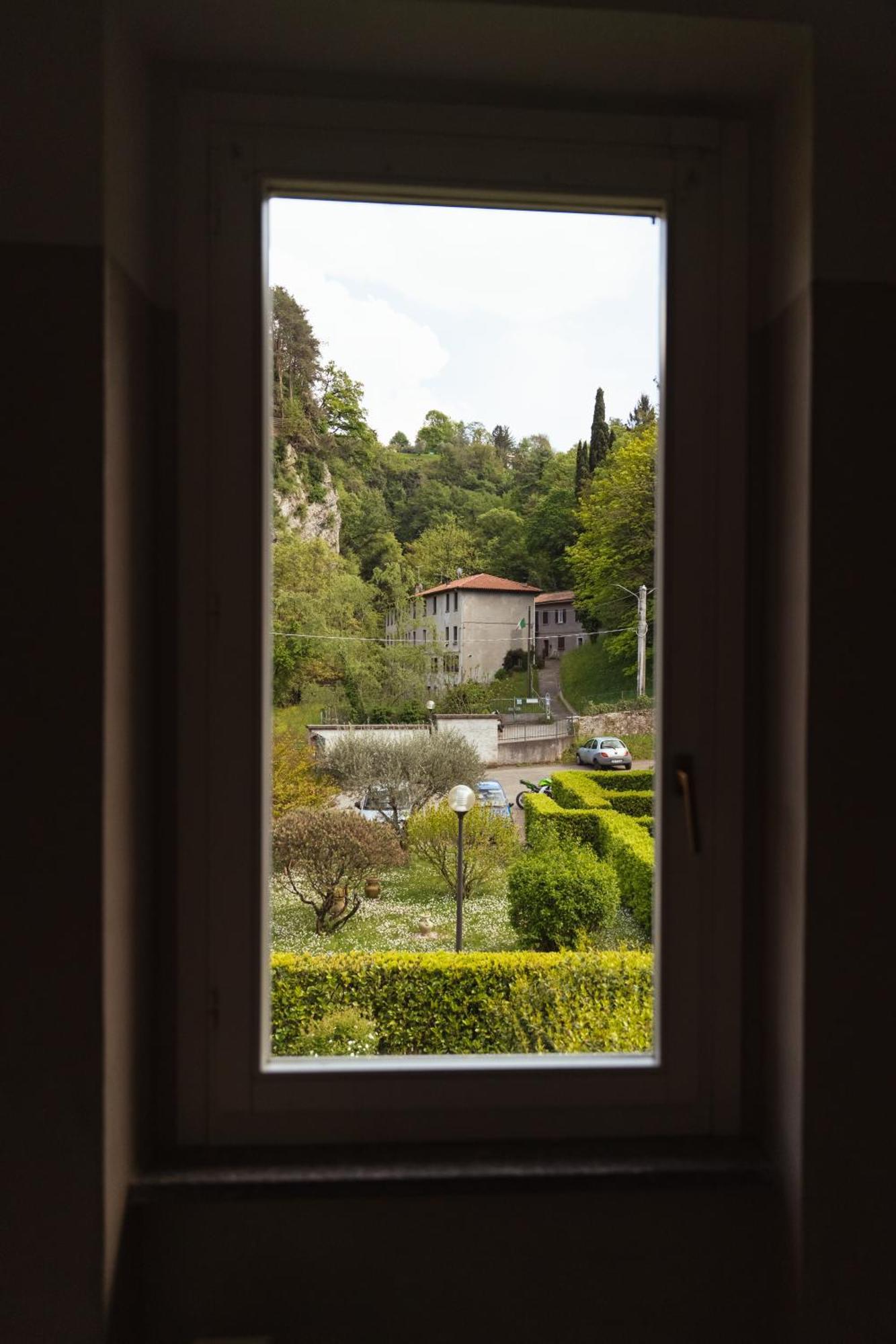 Guggiate - Seta Apartment