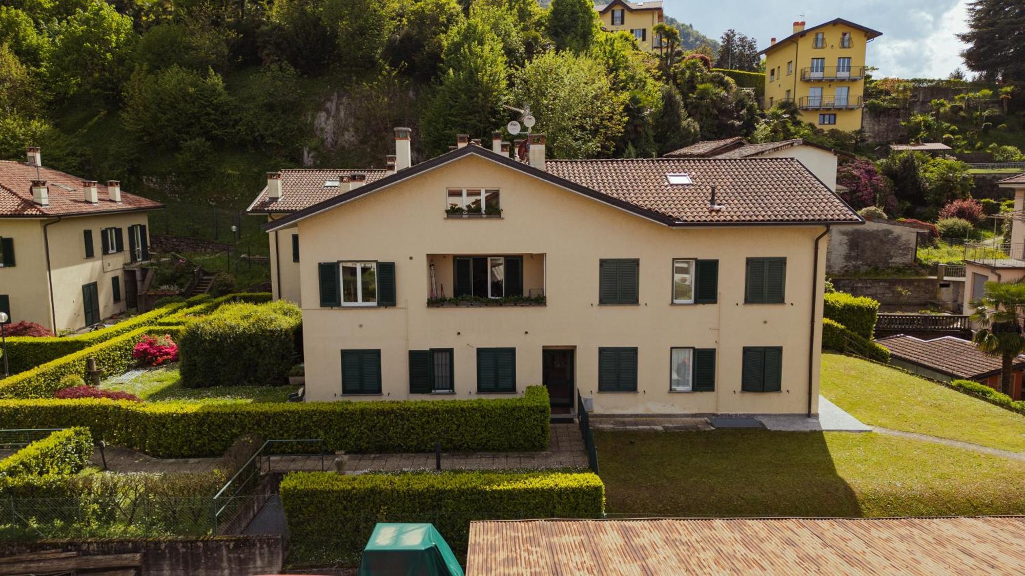 Guggiate - Seta Apartment *