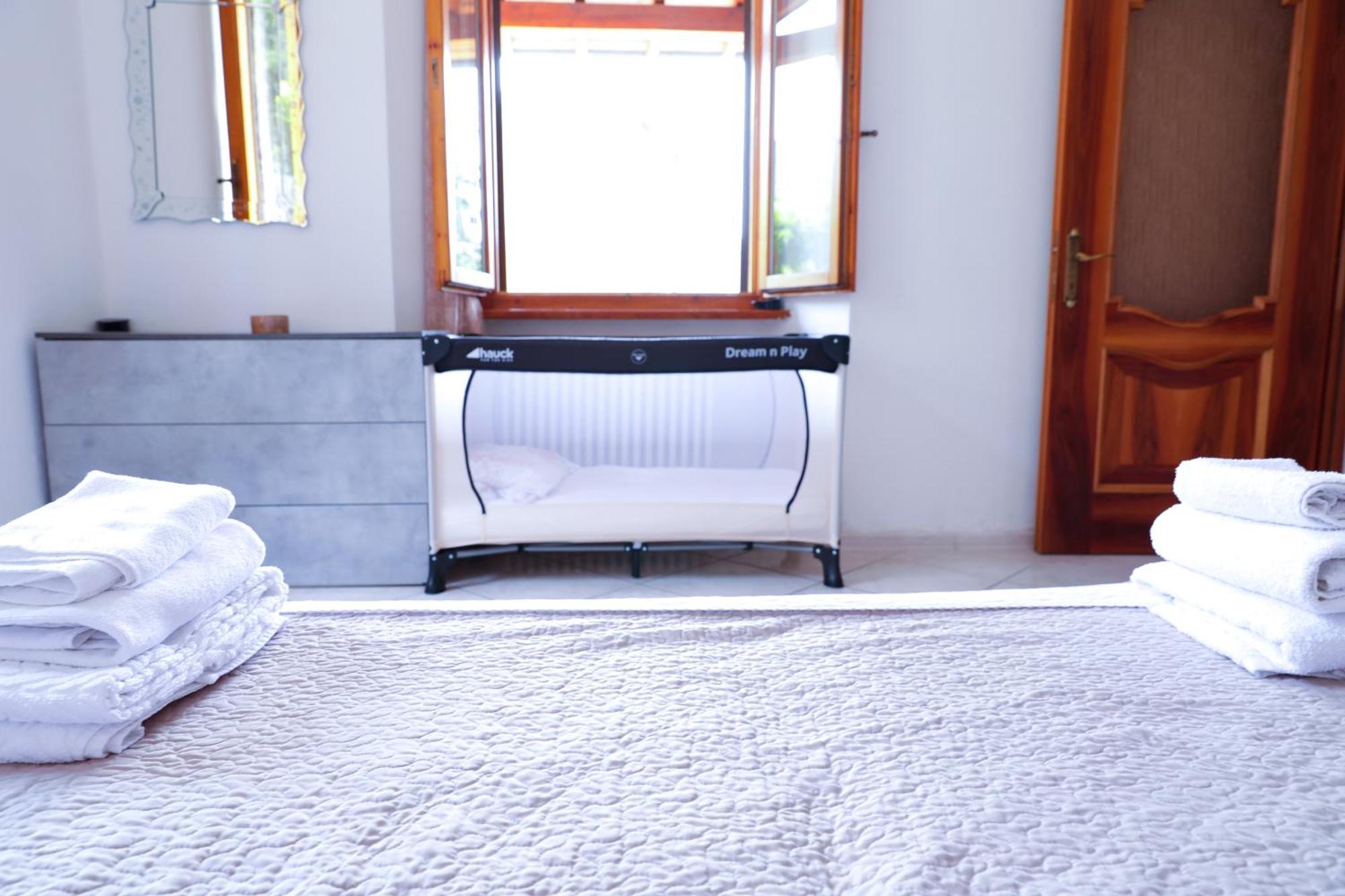 Wisteriaroom Apartment Como