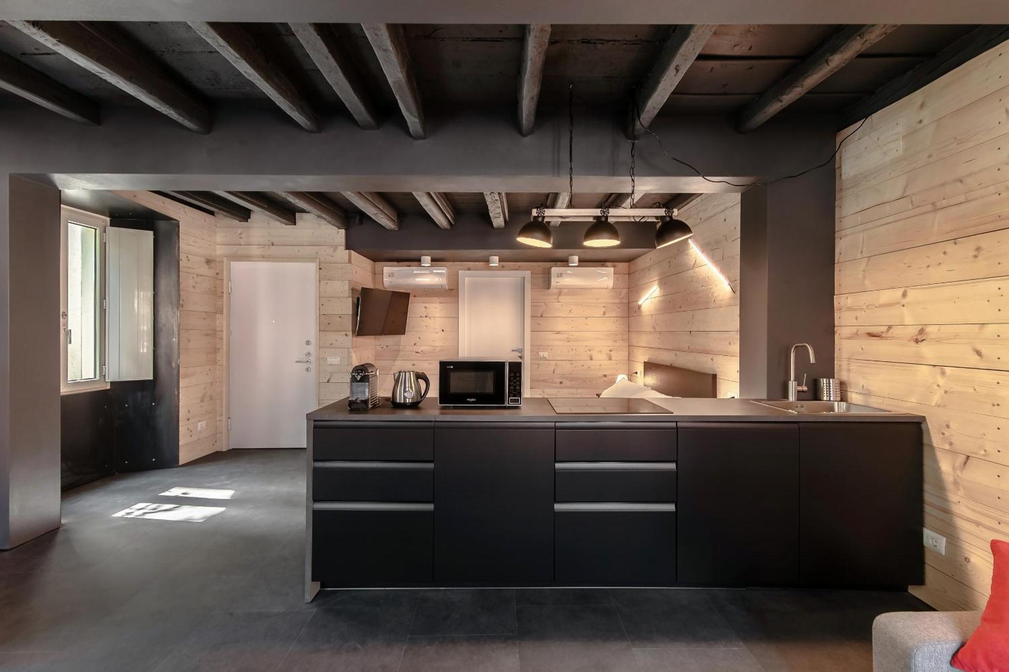 Fitzgerald Building - The House Of Travelers Apartment *