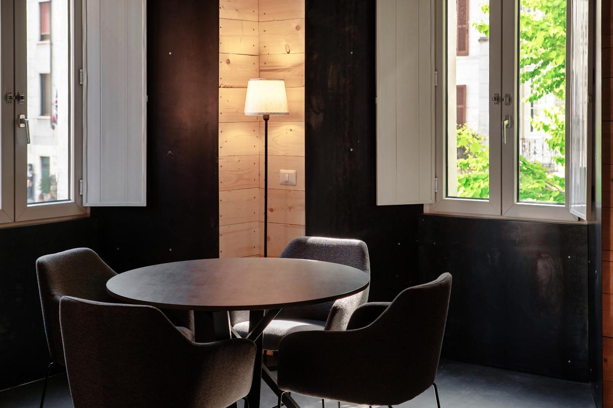 Fitzgerald Building - The House Of Travelers Apartment Como