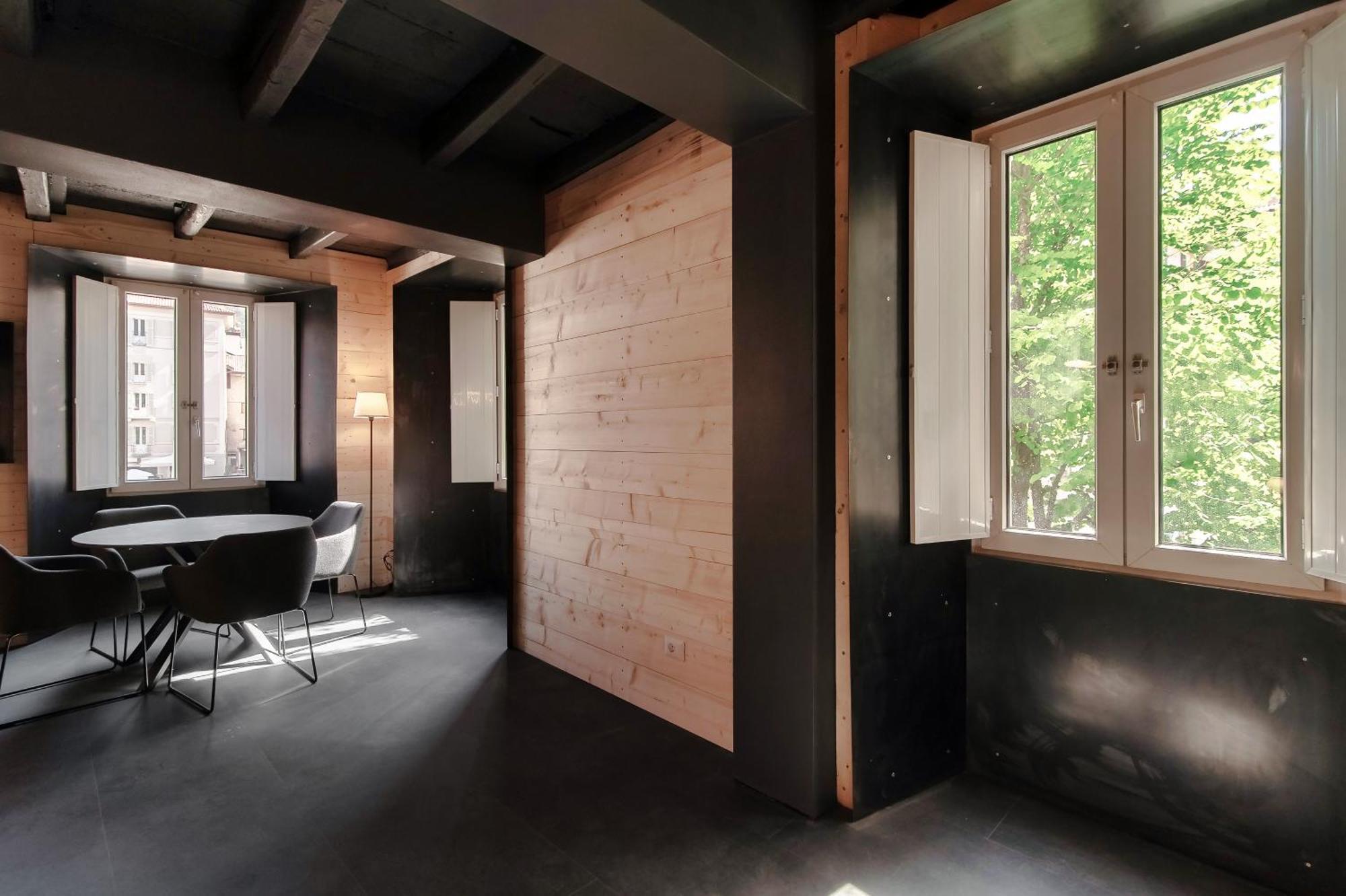 Fitzgerald Building - The House Of Travelers Apartment *